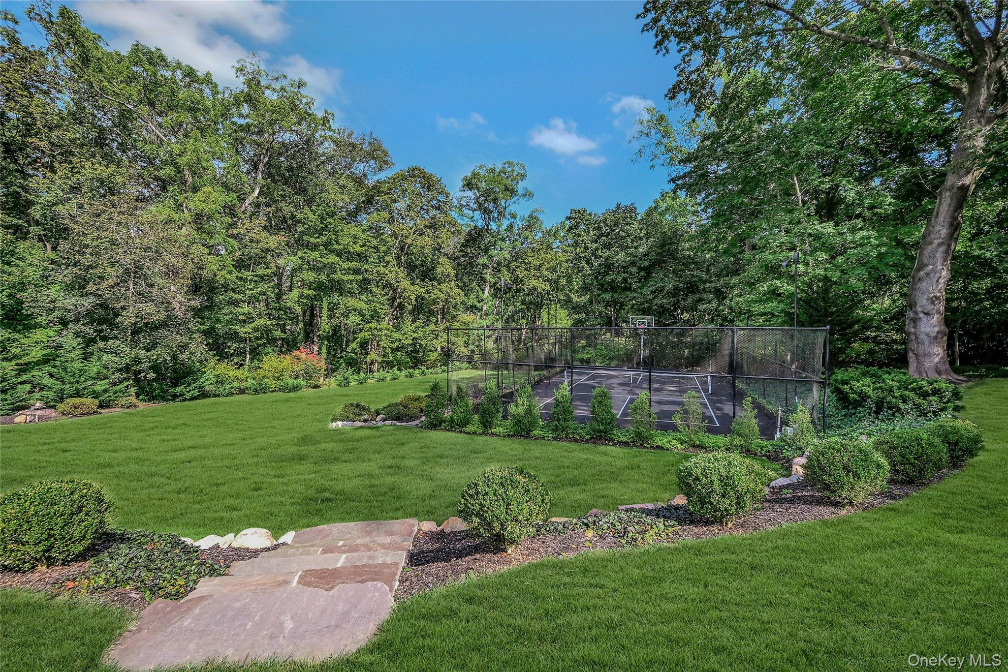 262 Huntington Bay Road, Huntington Bay, NY 11743