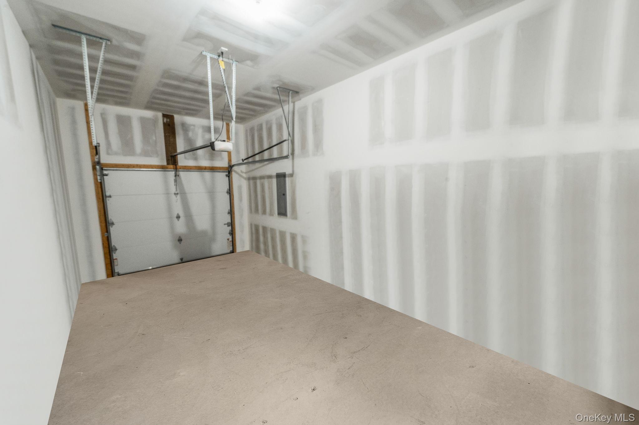 90 Yaphank Road W, Coram, NY 11727