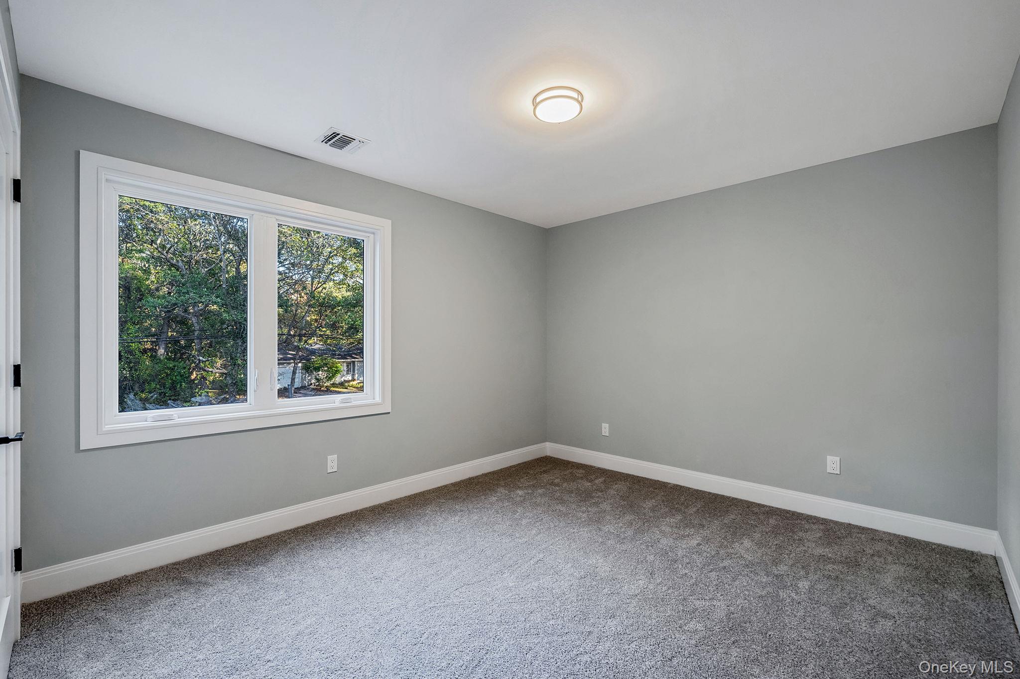 90 Yaphank Road W, Coram, NY 11727