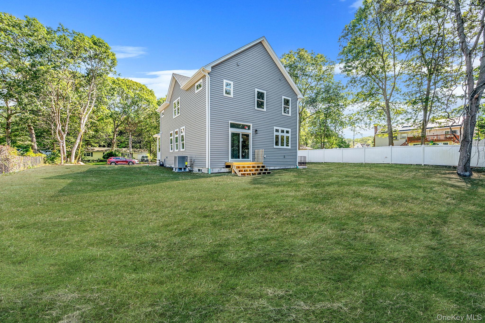 90 Yaphank Road W, Coram, NY 11727