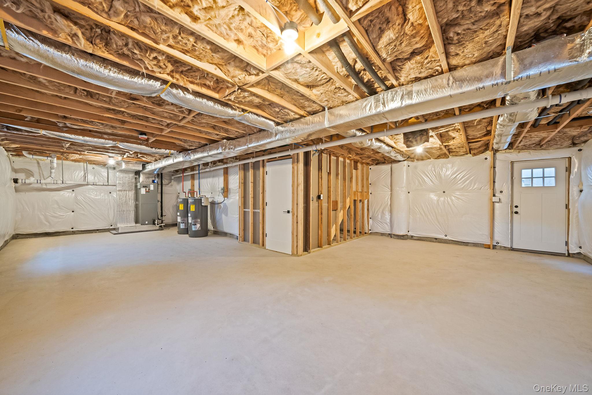 90 Yaphank Road W, Coram, NY 11727