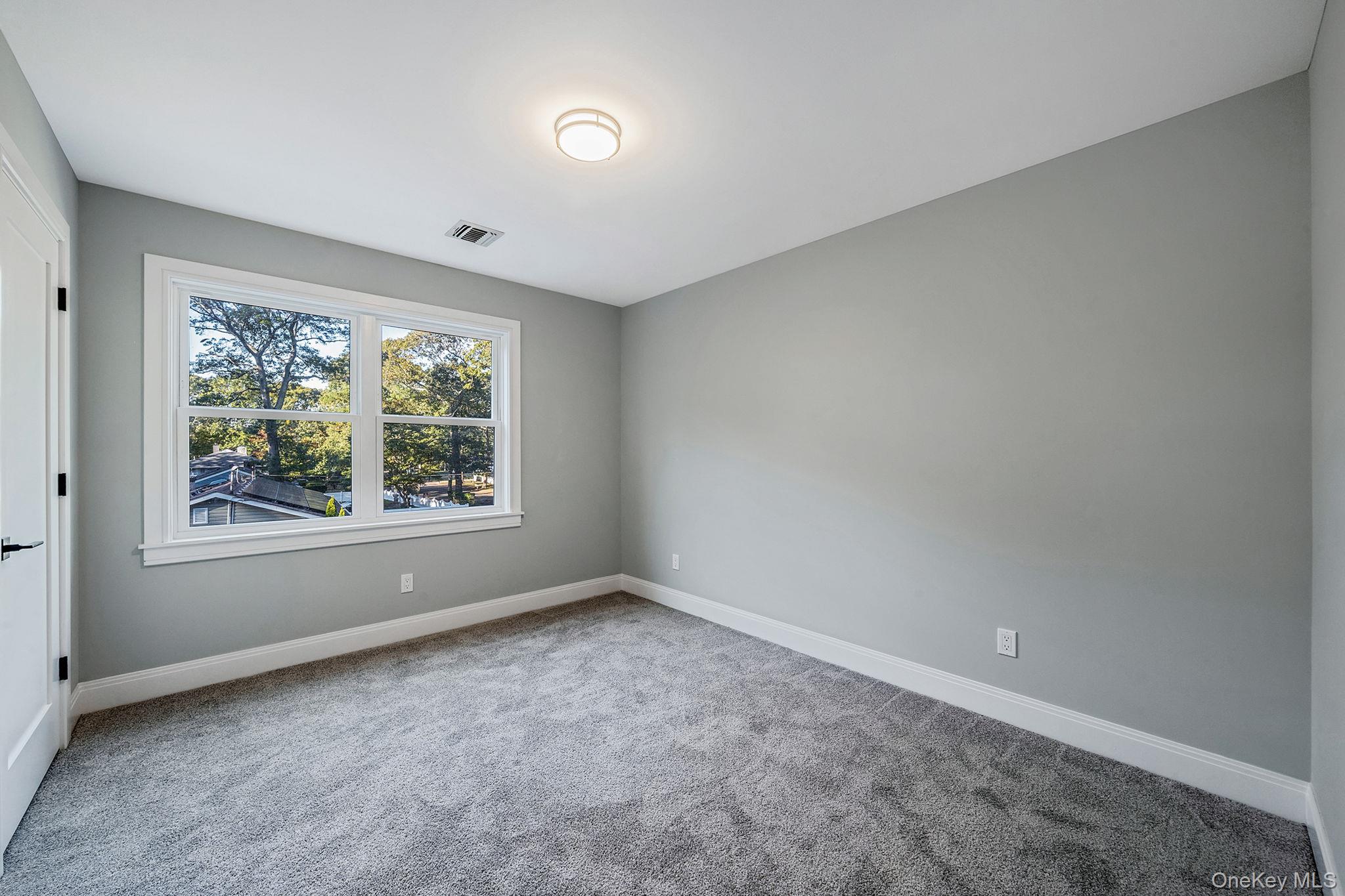 90 Yaphank Road W, Coram, NY 11727