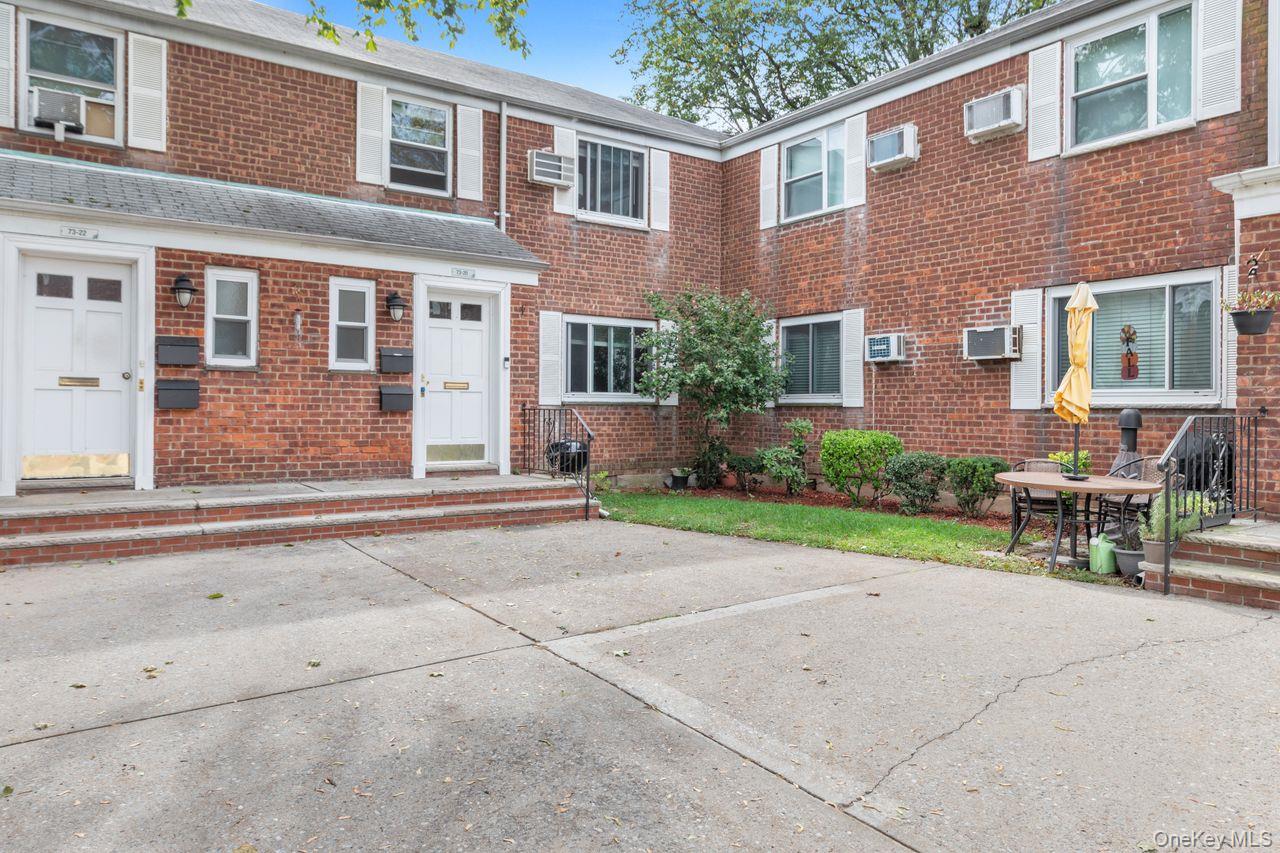 73-20 263rd Street # G, Glen Oaks, NY 11004