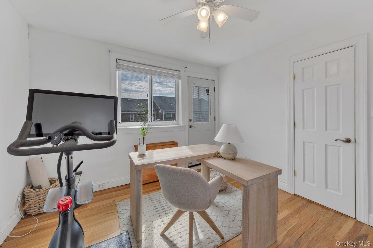 73-20 263rd Street # G, Glen Oaks, NY 11004