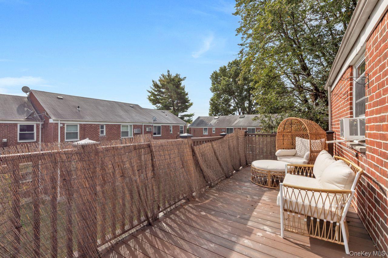 73-20 263rd Street # G, Glen Oaks, NY 11004