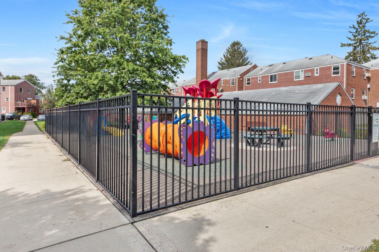 73-20 263rd Street # G, Glen Oaks, NY 11004