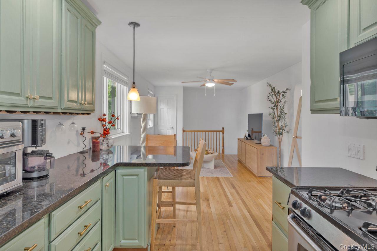 73-20 263rd Street # G, Glen Oaks, NY 11004