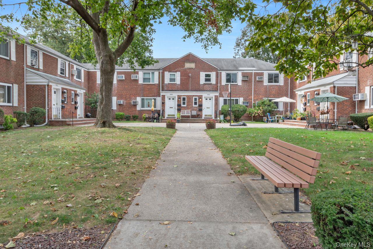 73-20 263rd Street # G, Glen Oaks, NY 11004
