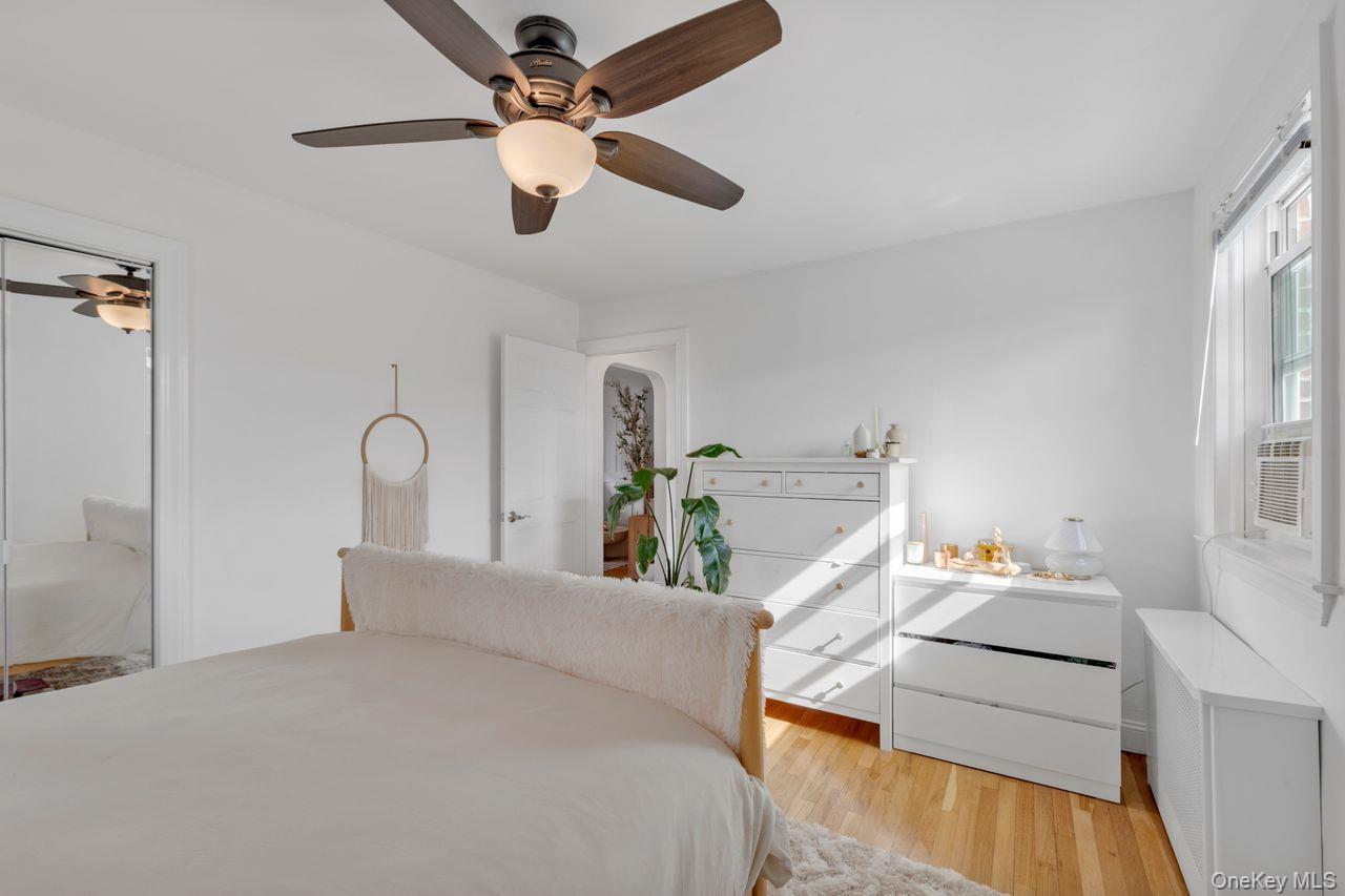 73-20 263rd Street # G, Glen Oaks, NY 11004