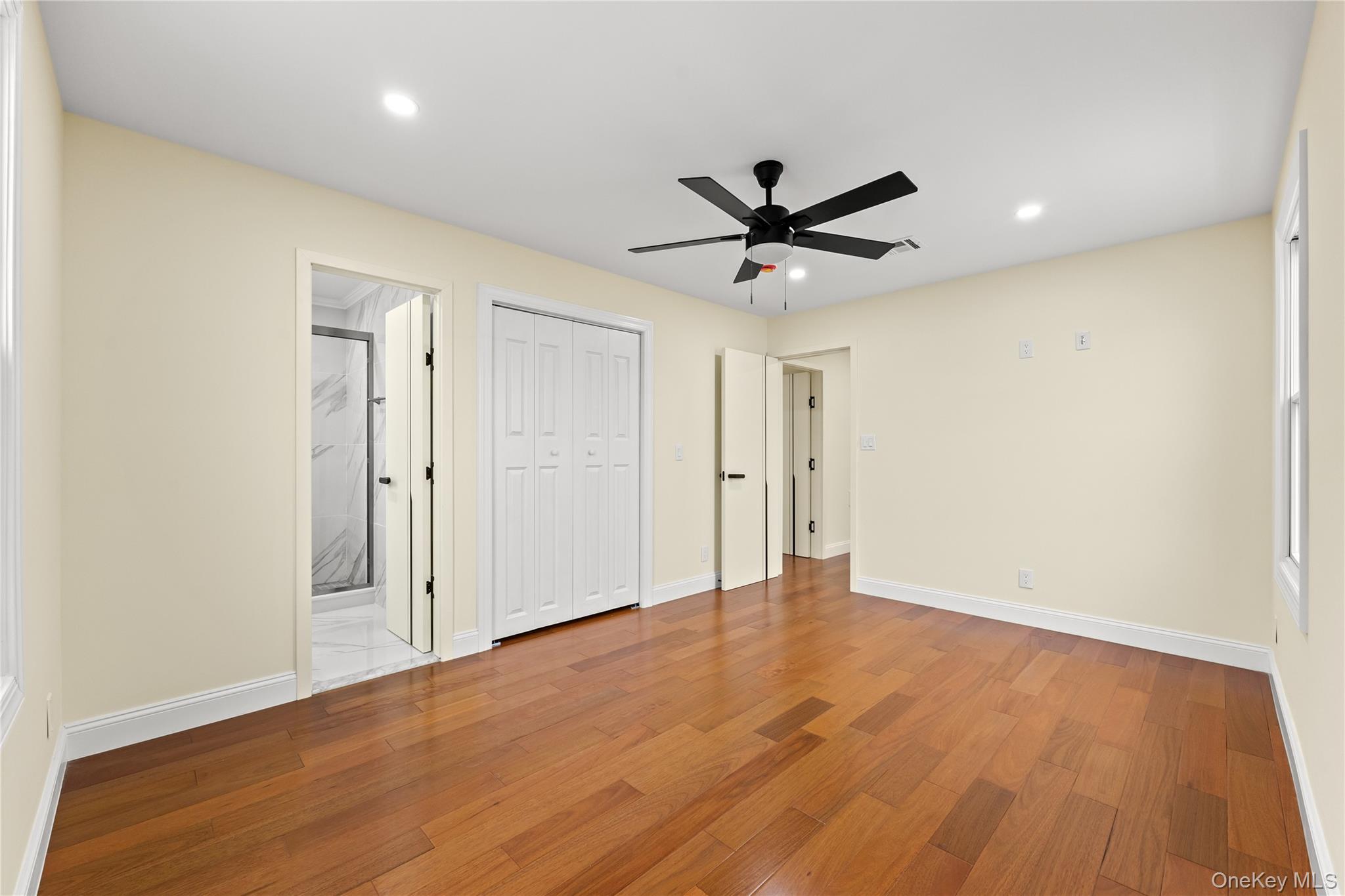 4 S 11th Street, New Hyde Park, NY 11040