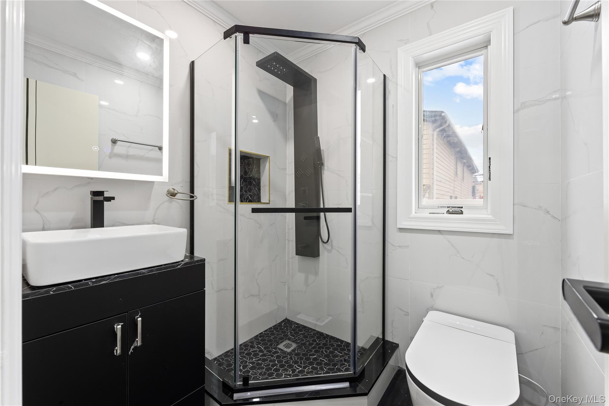 4 S 11th Street, New Hyde Park, NY 11040