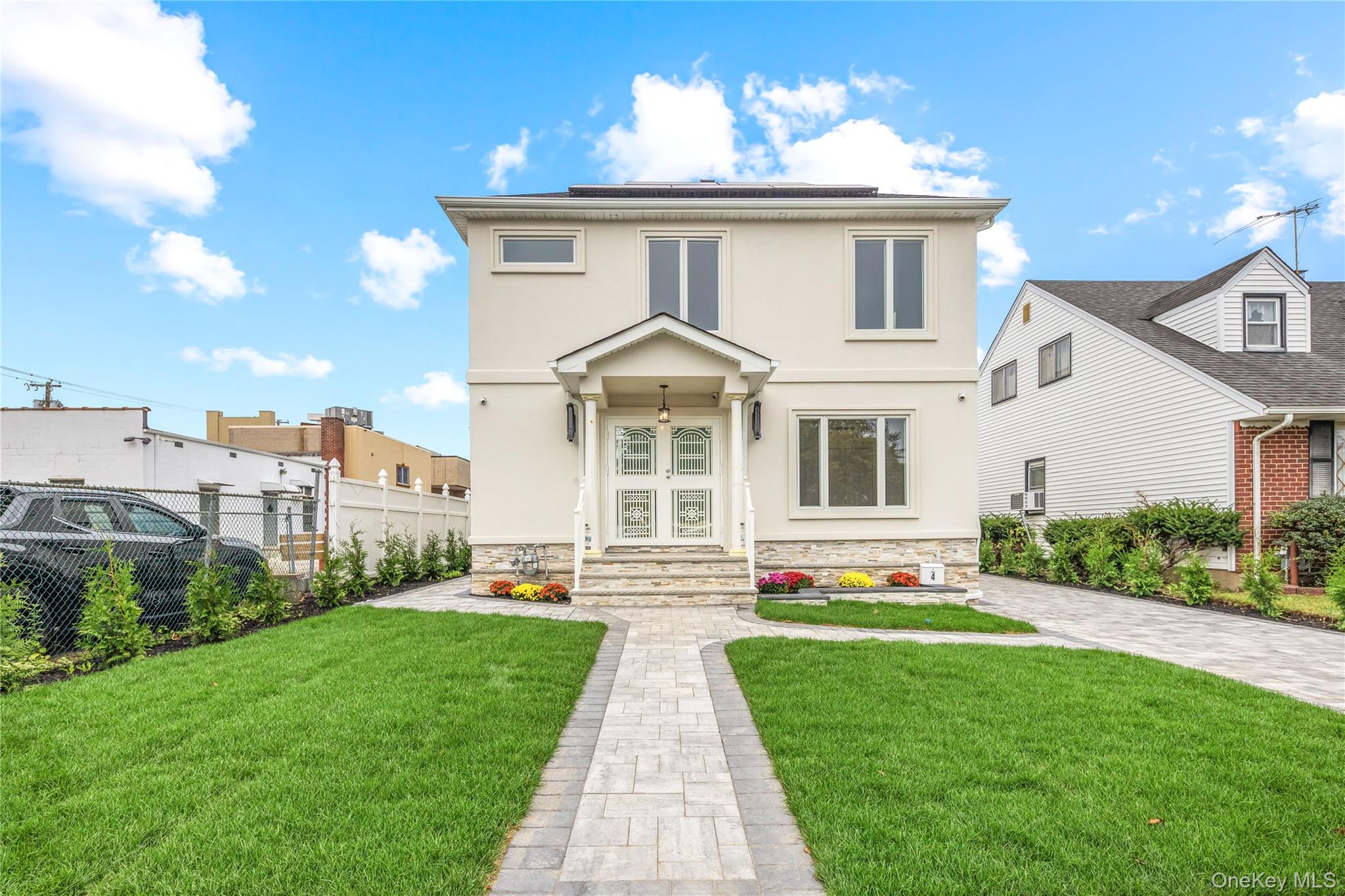 4 S 11th Street, New Hyde Park, NY 11040