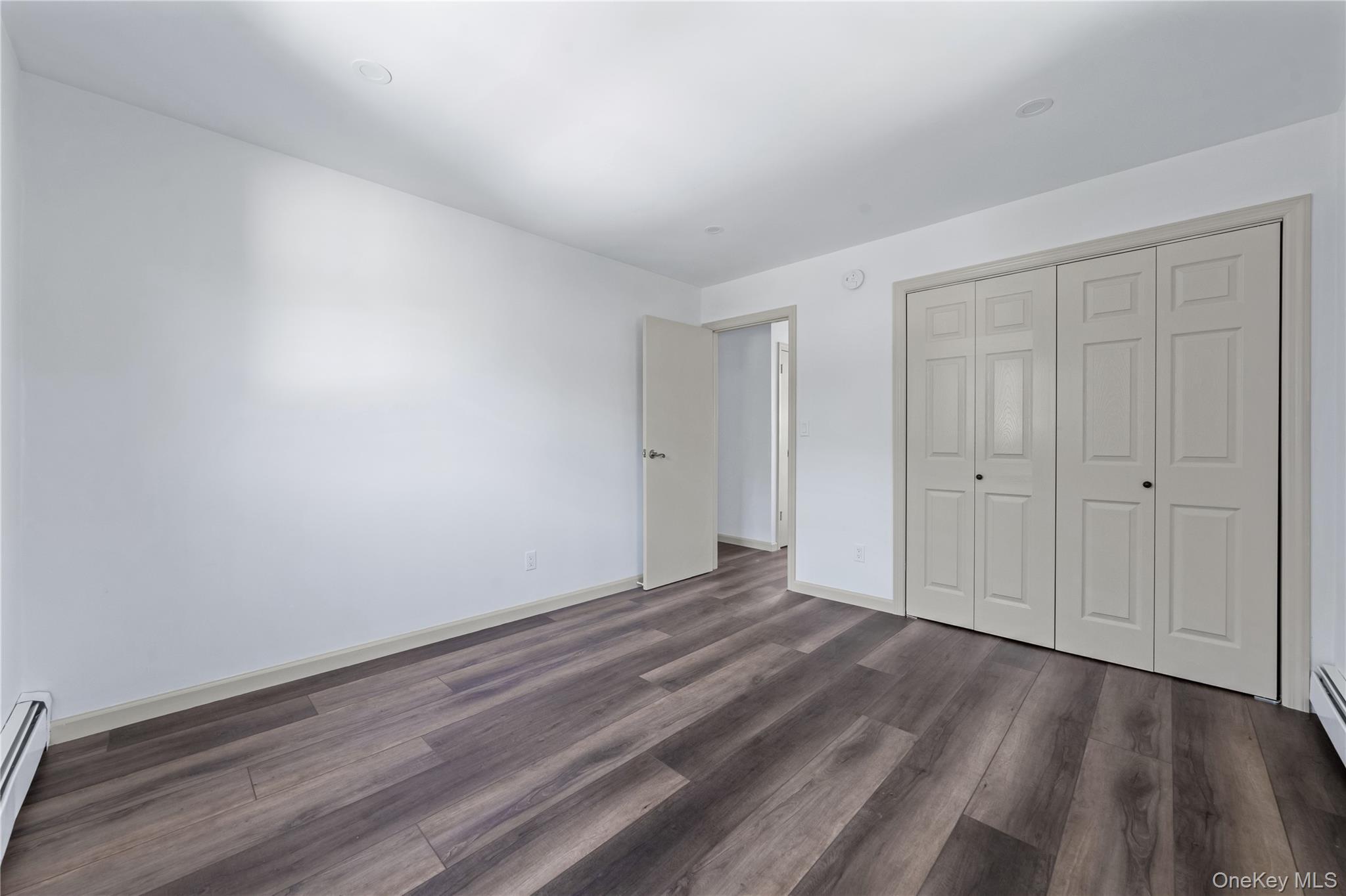 1 Pequot Avenue # 2, Port Washington, NY 11050