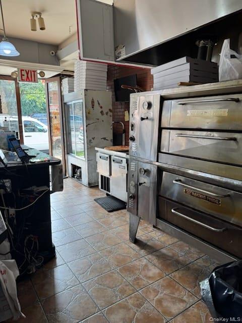 95-15 Northern Boulevard, Jackson Heights, NY 11372