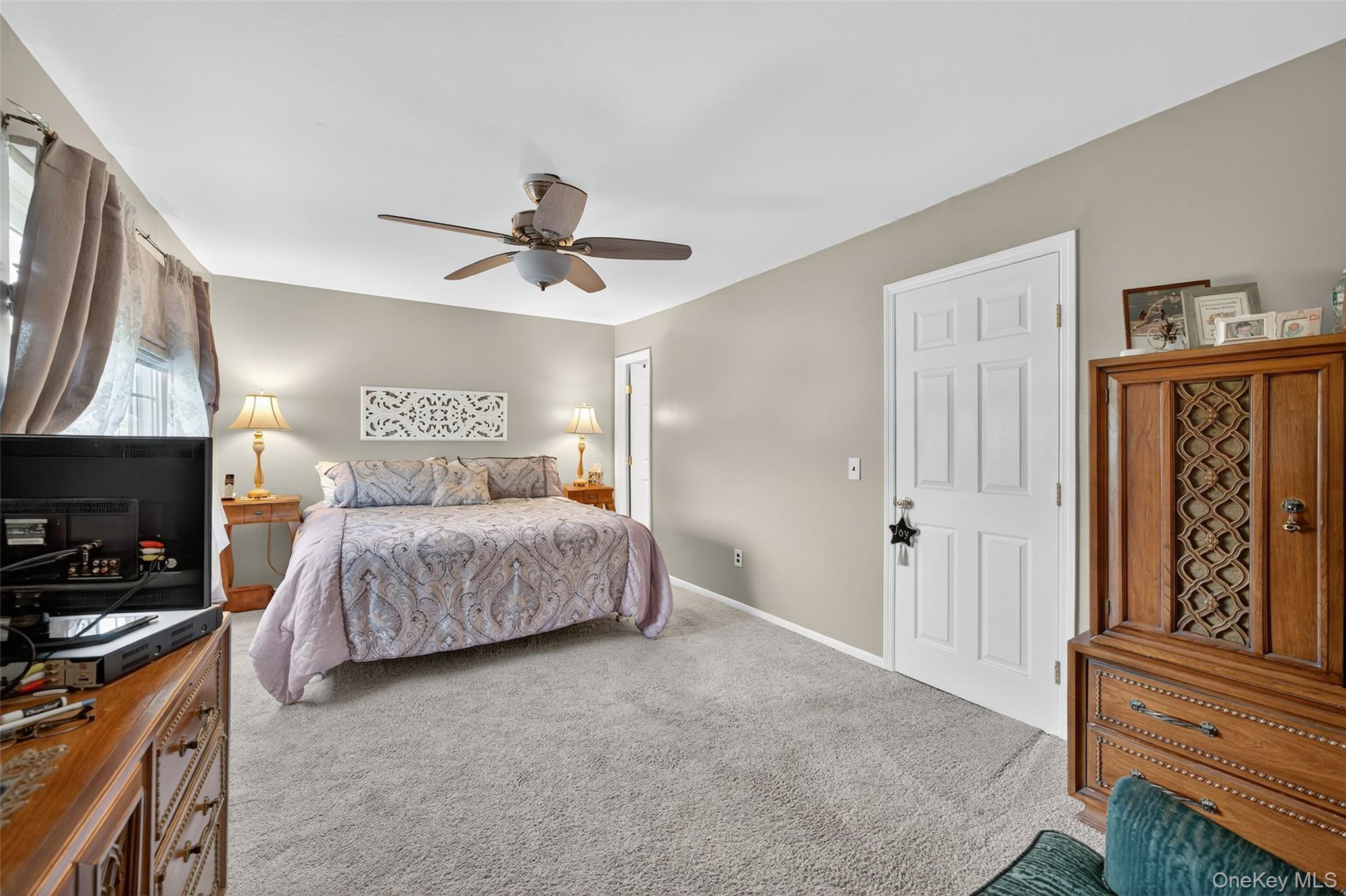 29 Red Barn Lane, Middletown, NY 10940