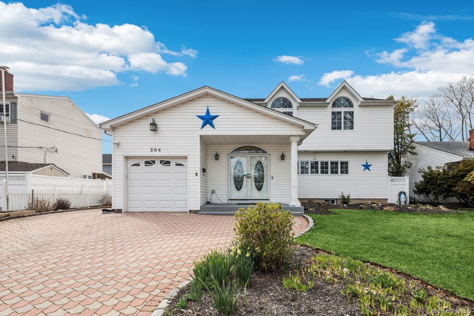 204 Broadway, Massapequa Park, NY 11762