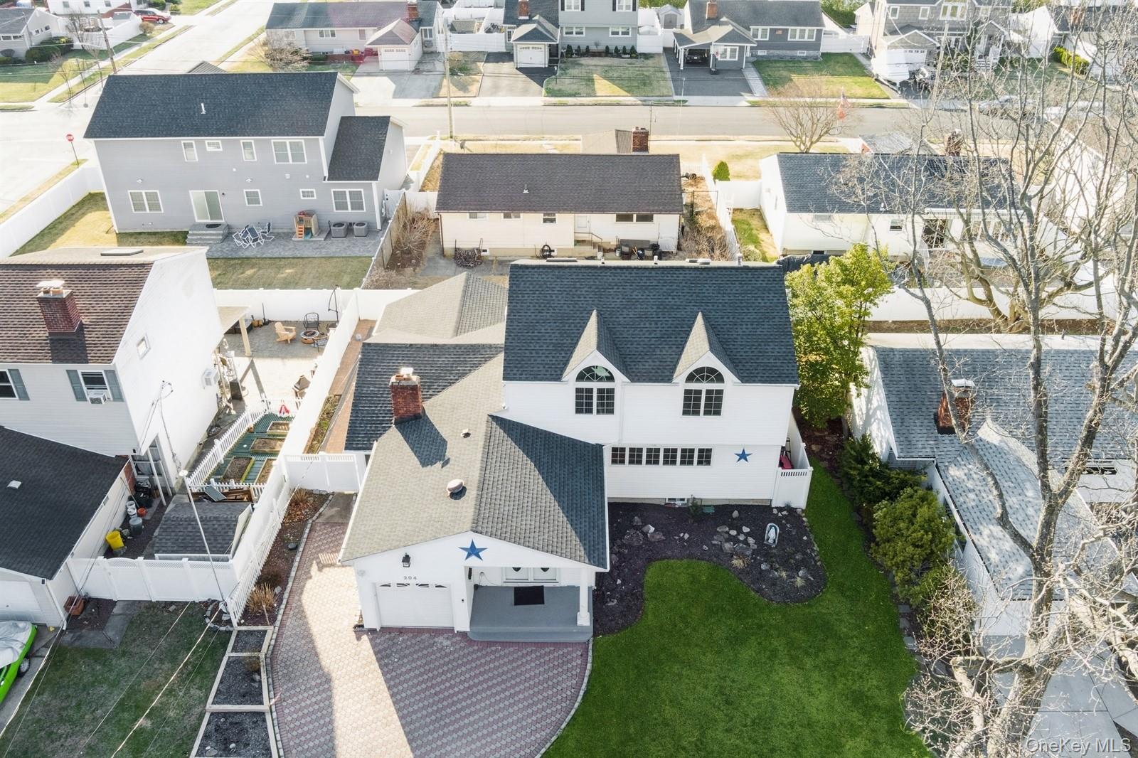 204 Broadway, Massapequa Park, NY 11762