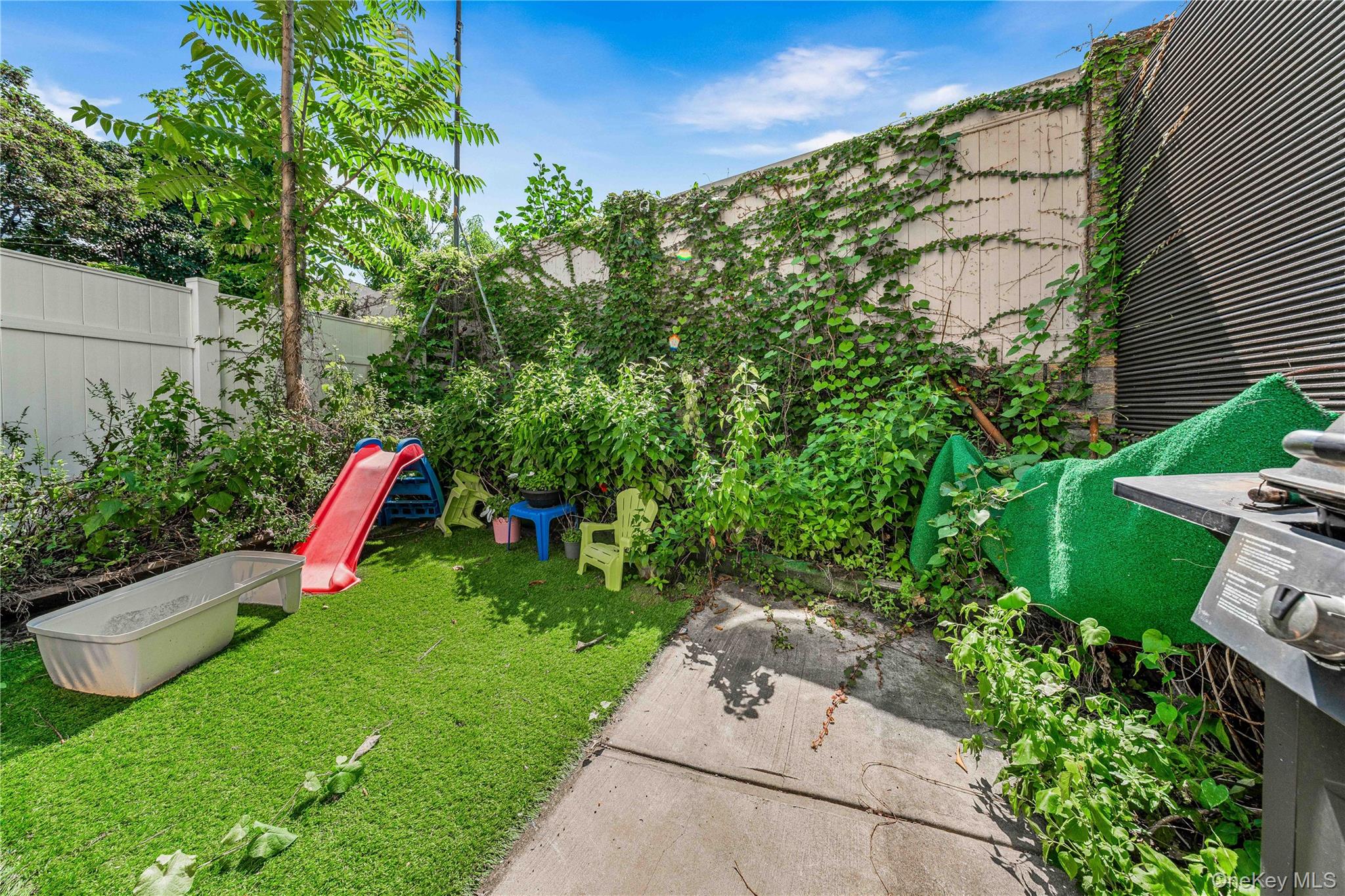 30-77 42nd Street, Astoria, NY 11103