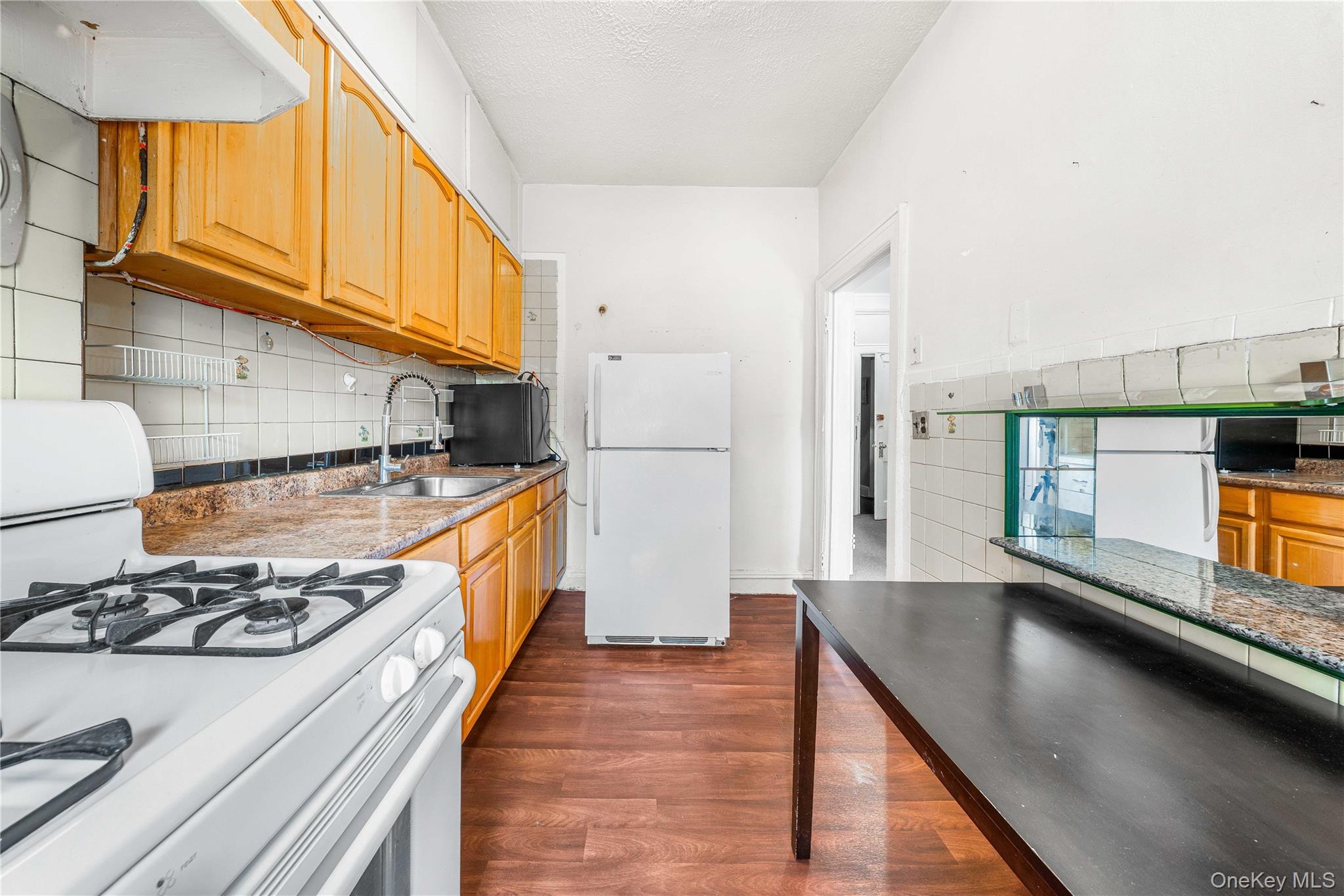30-77 42nd Street, Astoria, NY 11103