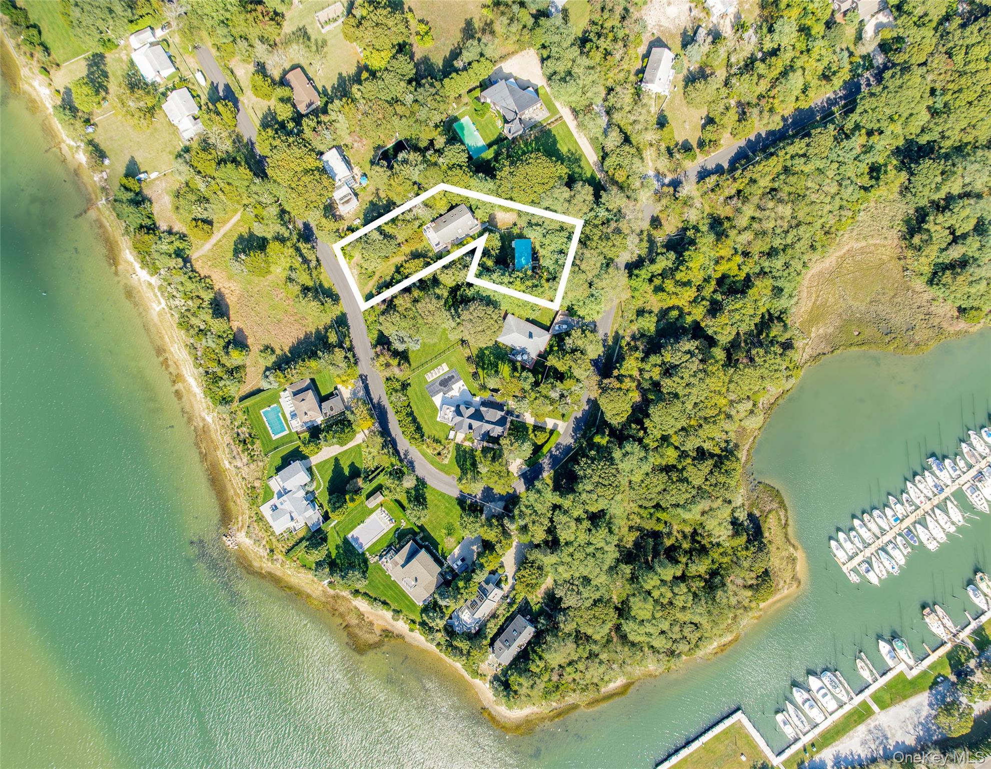 41 Squaw Road, Springs, NY 11937