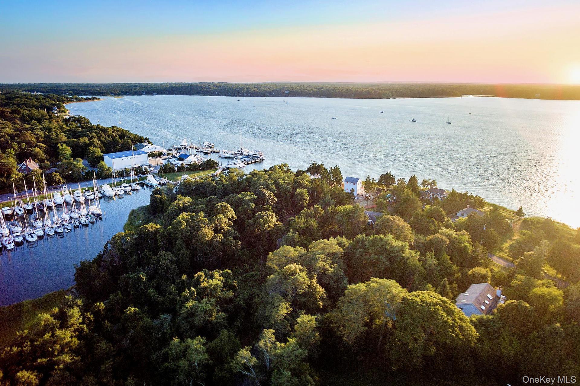 41 Squaw Road, Springs, NY 11937