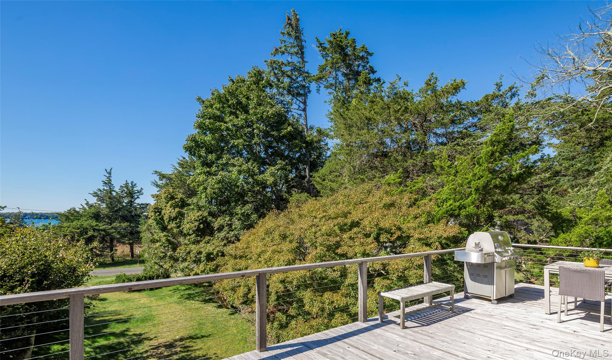 41 Squaw Road, Springs, NY 11937