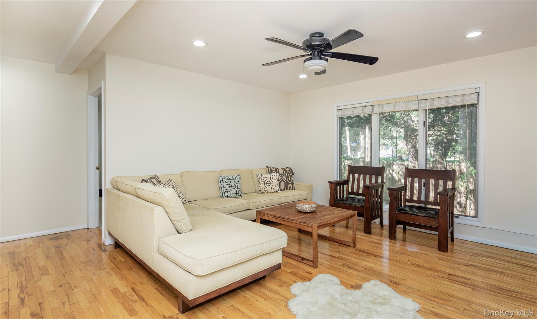 41 Squaw Road, Springs, NY 11937