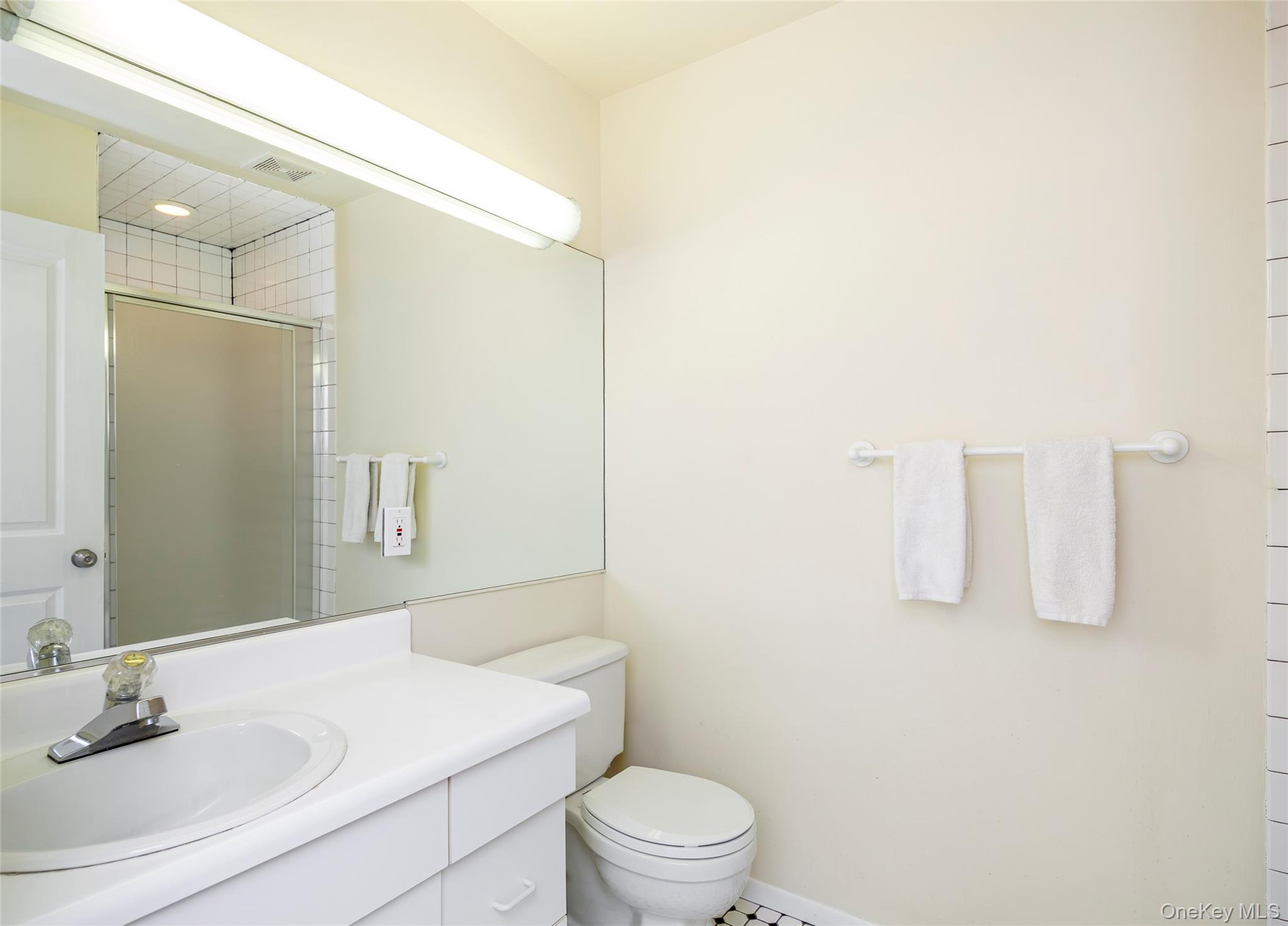 41 Squaw Road, Springs, NY 11937