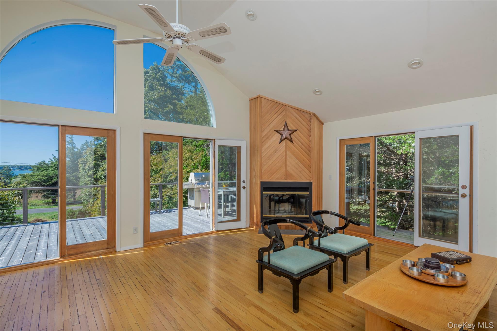 41 Squaw Road, Springs, NY 11937