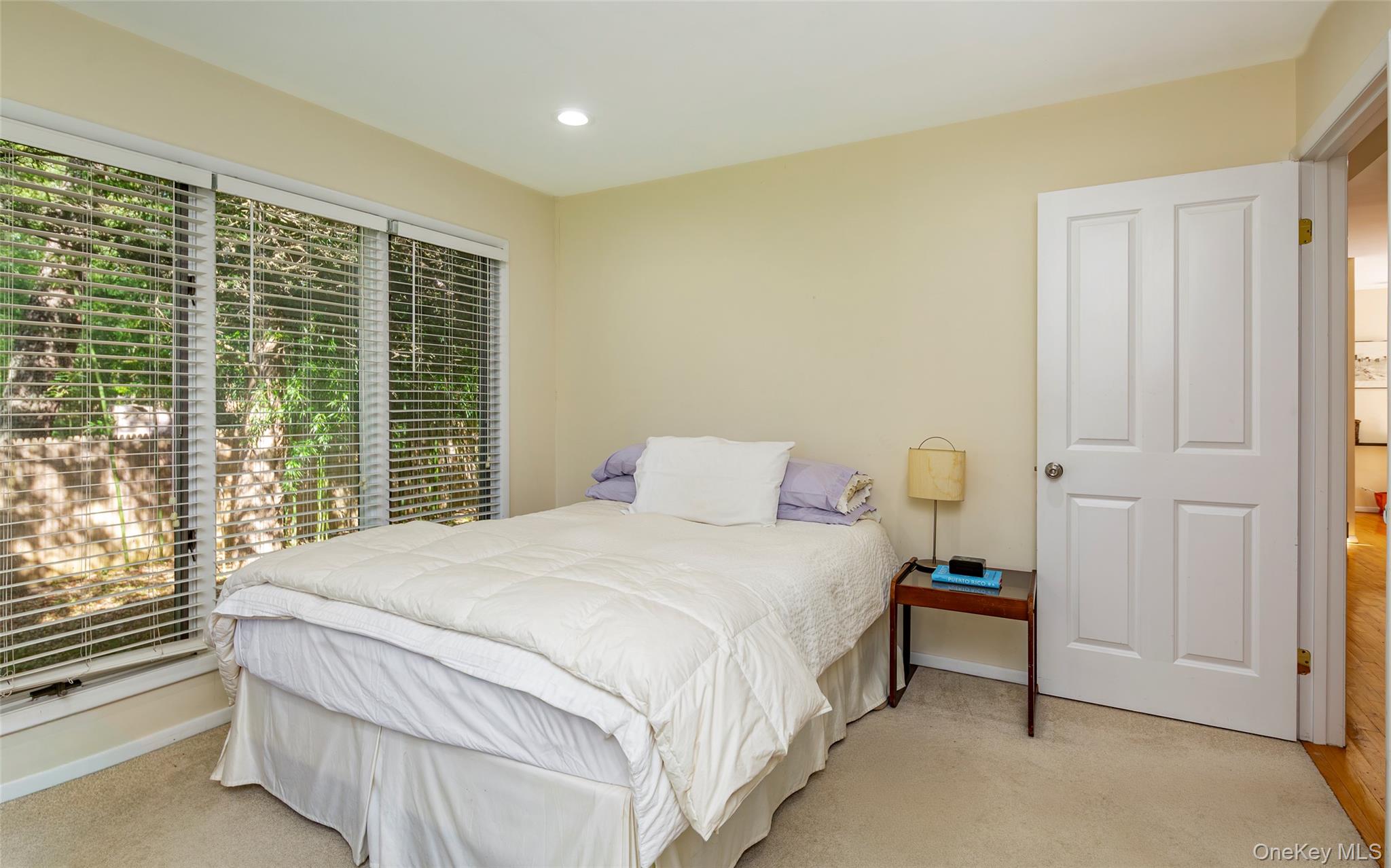 41 Squaw Road, Springs, NY 11937