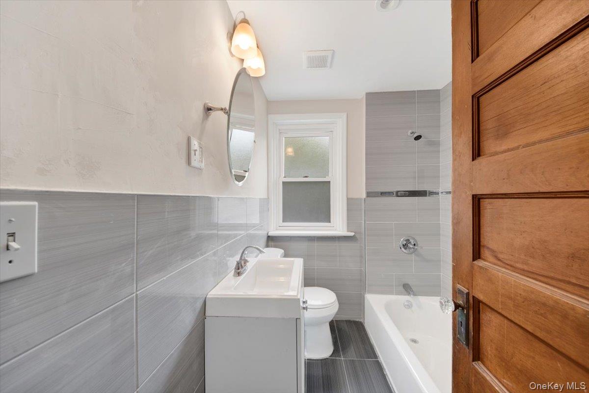 339 Tecumseh Avenue, Mount Vernon, NY 10553