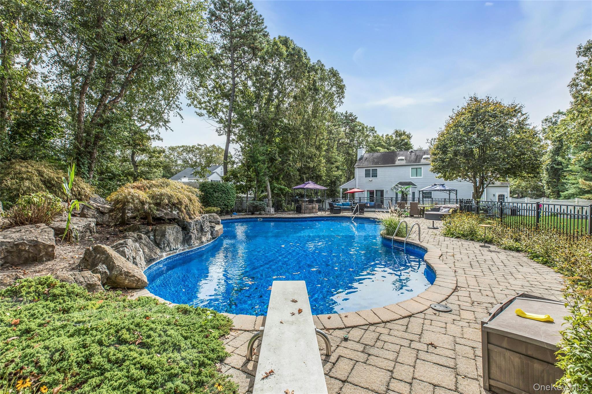 7 Martha Place, Port Jefferson Station, NY 11776