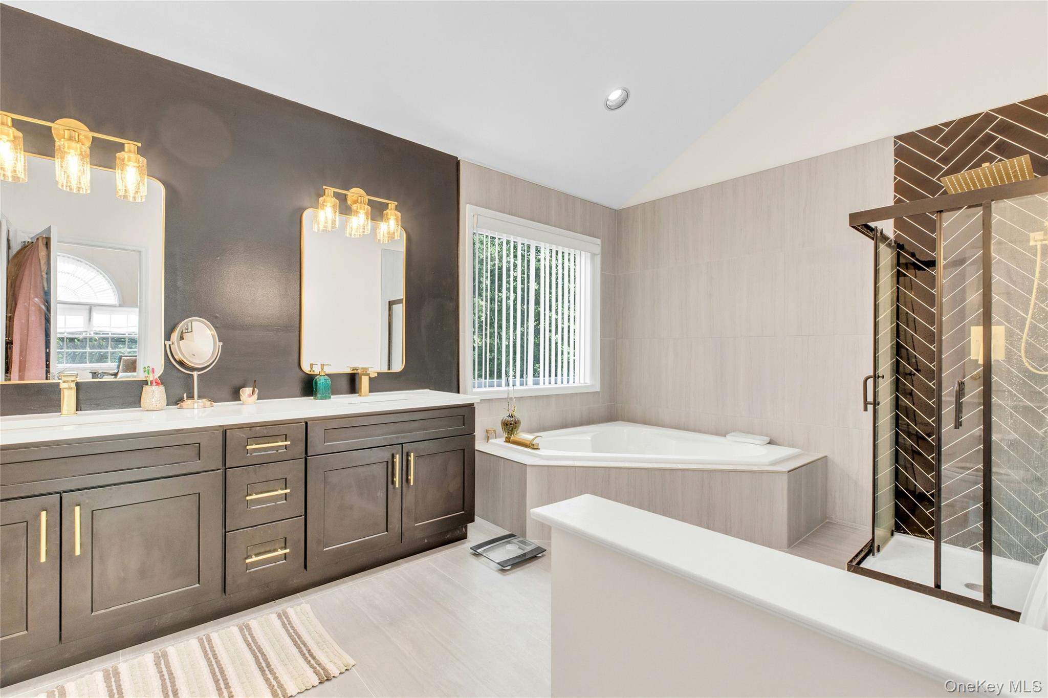 7 Martha Place, Port Jefferson Station, NY 11776