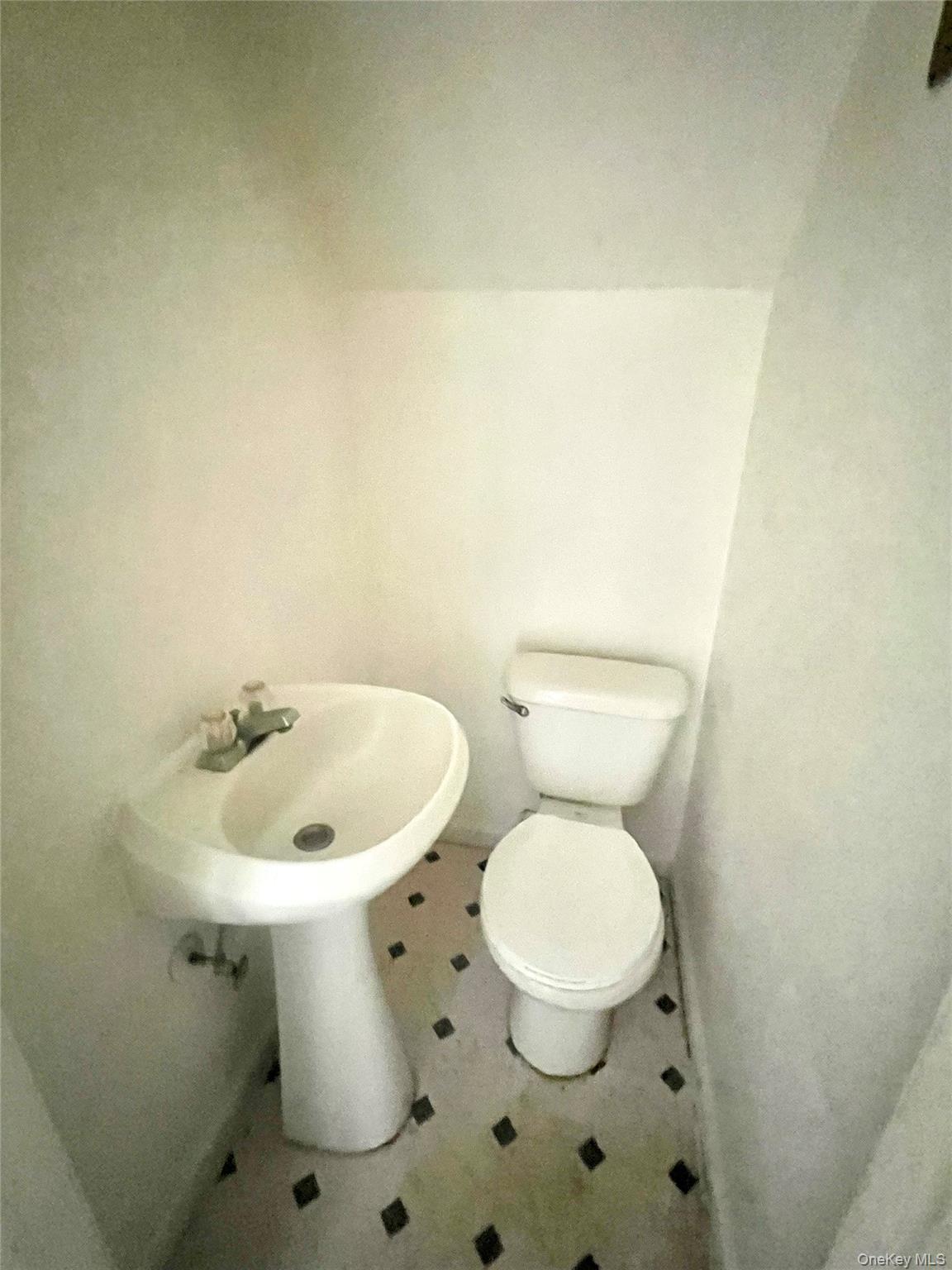 92 Sheffield Drive, Middletown, NY 10940