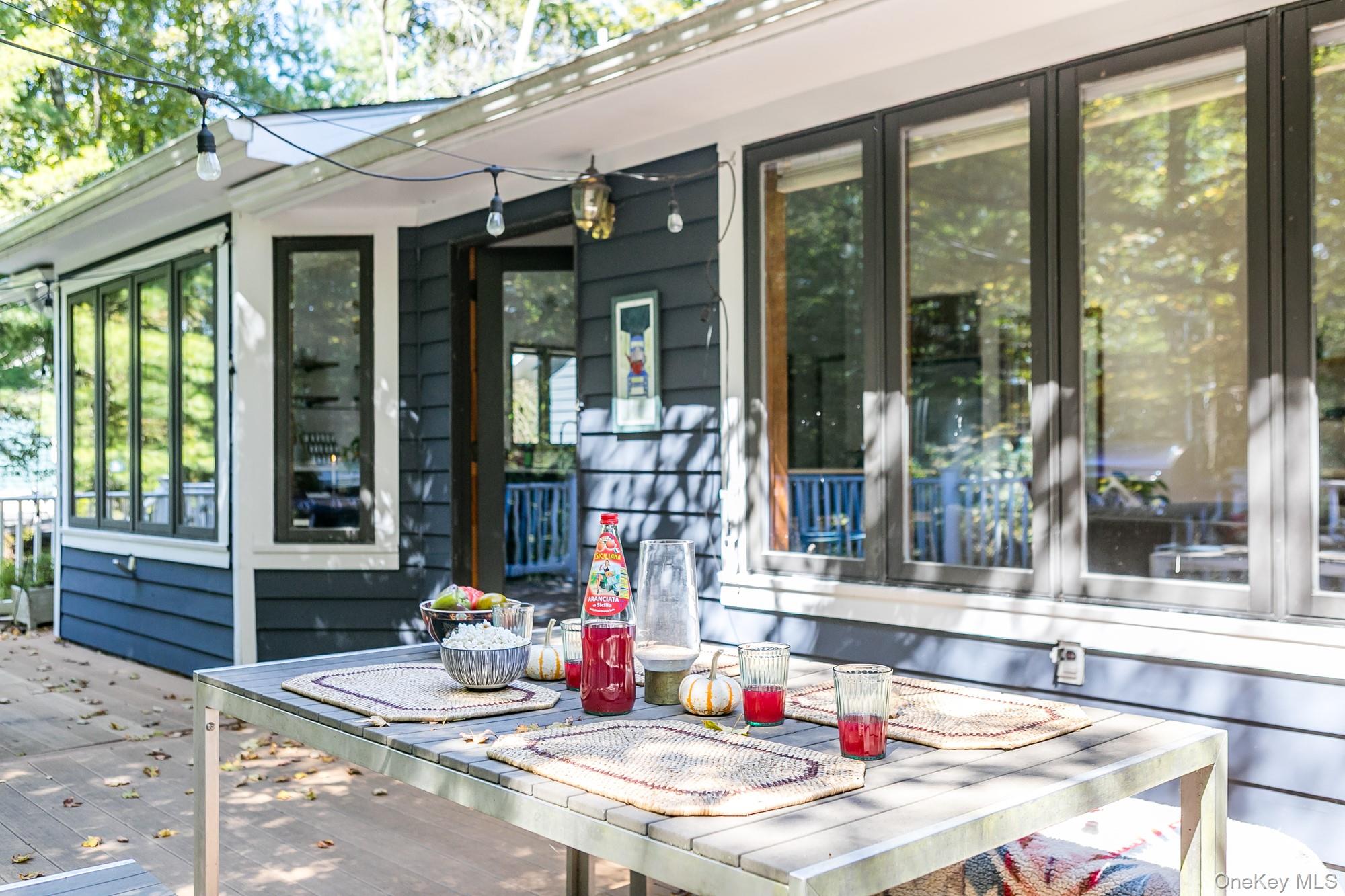 2 Romney Way, Stone Ridge, NY 12419