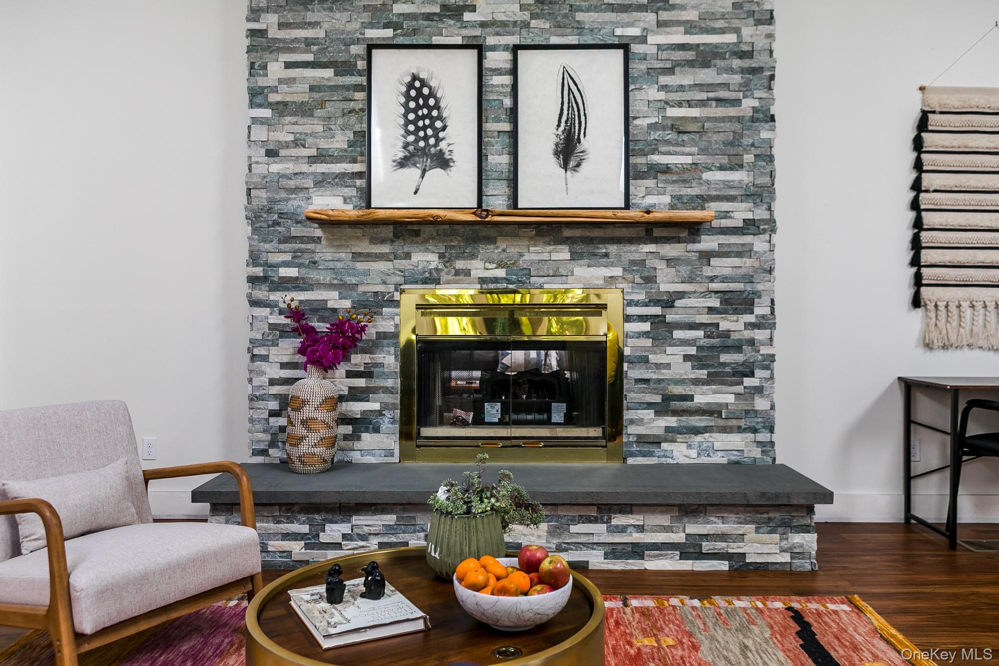 2 Romney Way, Stone Ridge, NY 12419