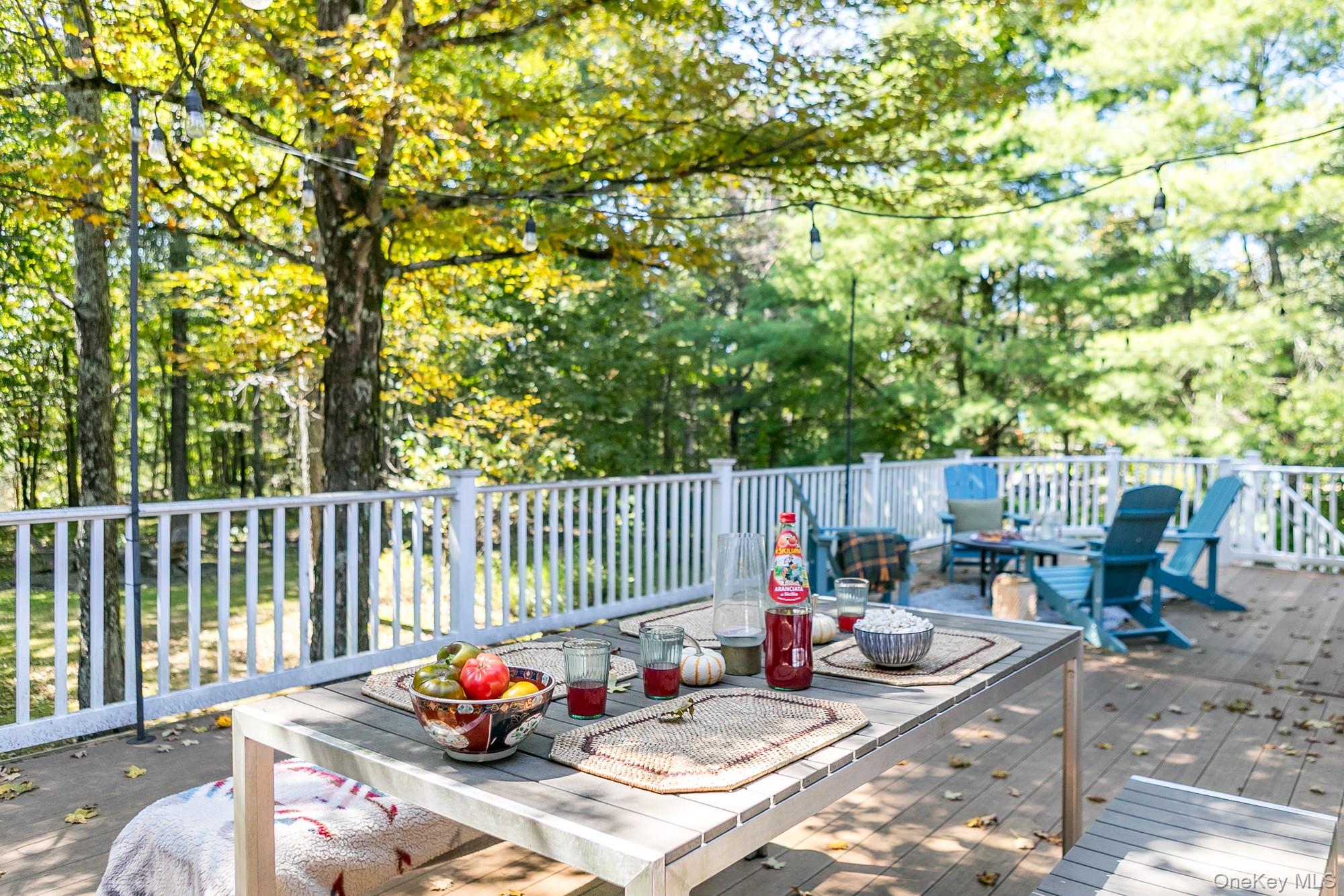 2 Romney Way, Stone Ridge, NY 12419