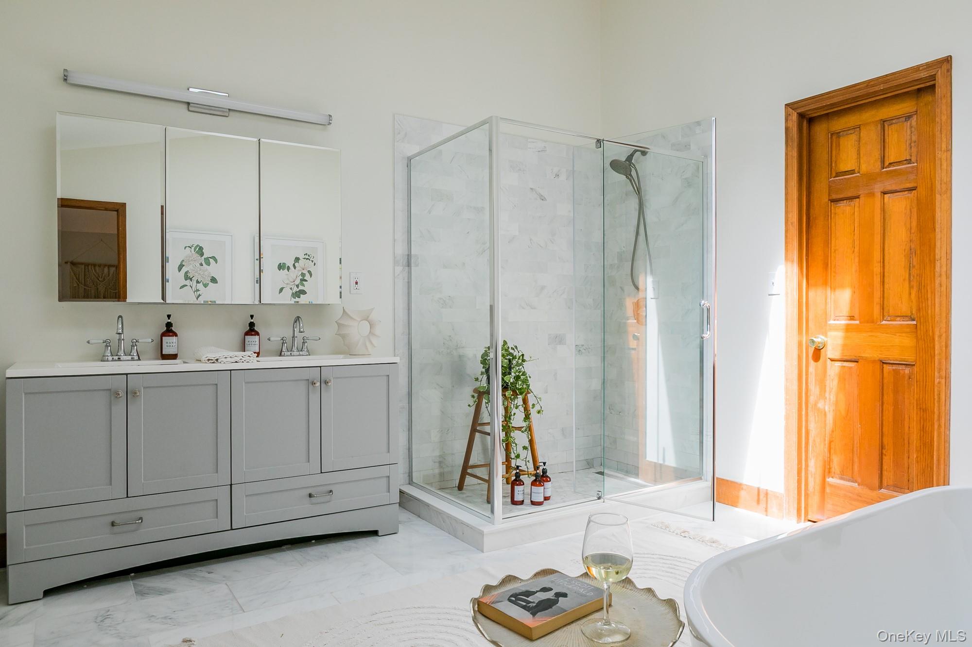 2 Romney Way, Stone Ridge, NY 12419