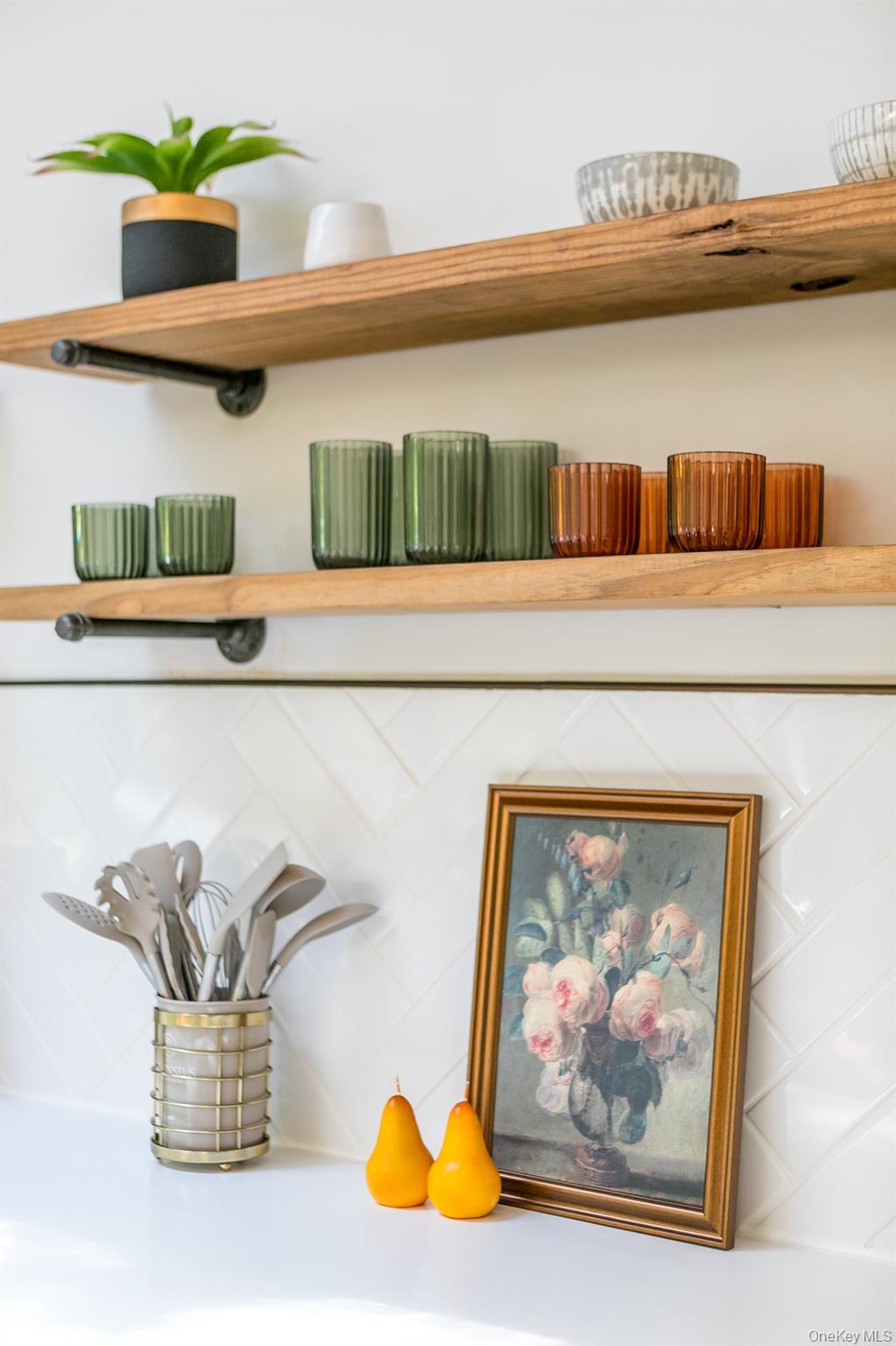 2 Romney Way, Stone Ridge, NY 12419