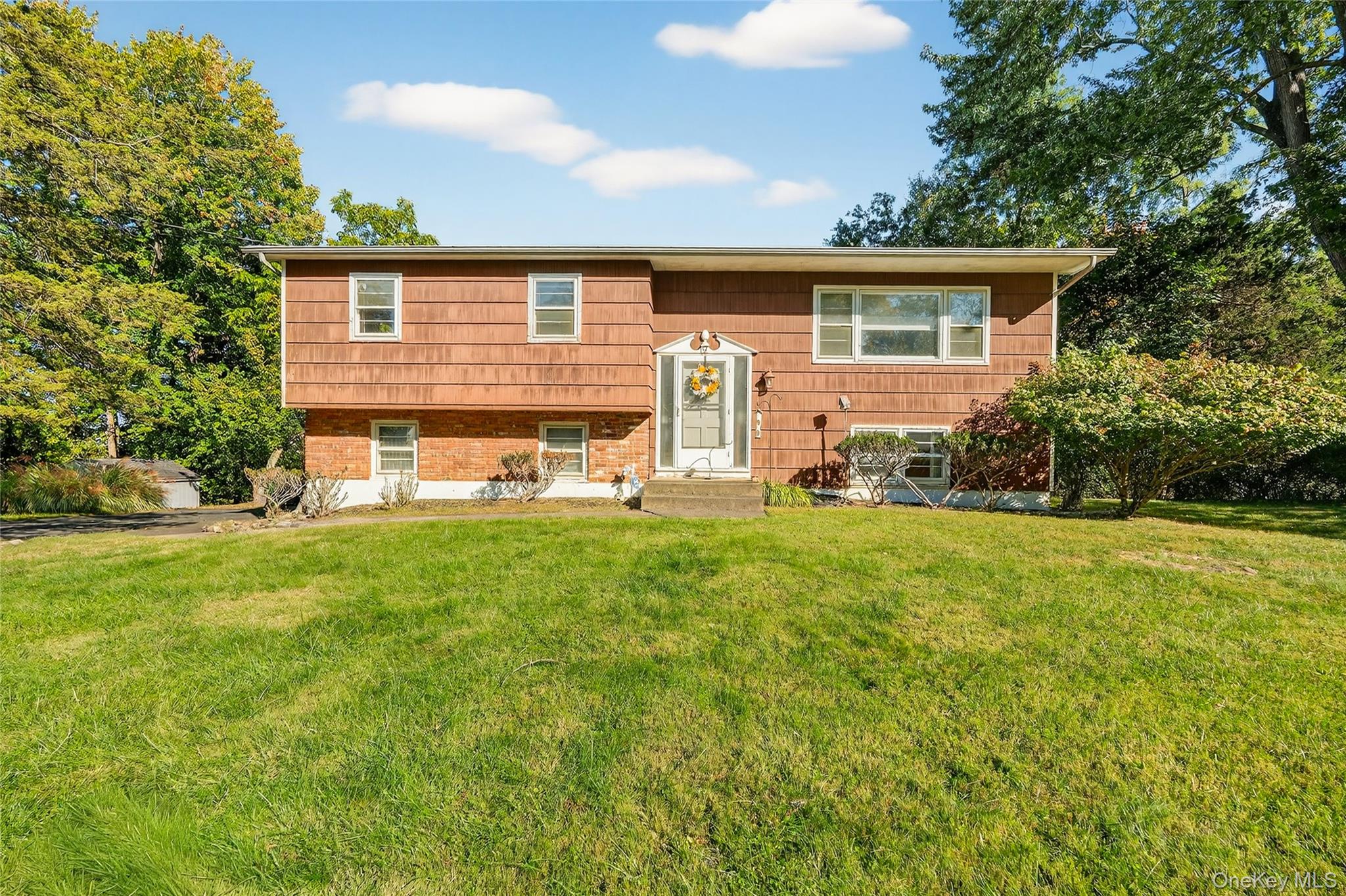 9 Oakwood Lane, Thiells, NY 10984