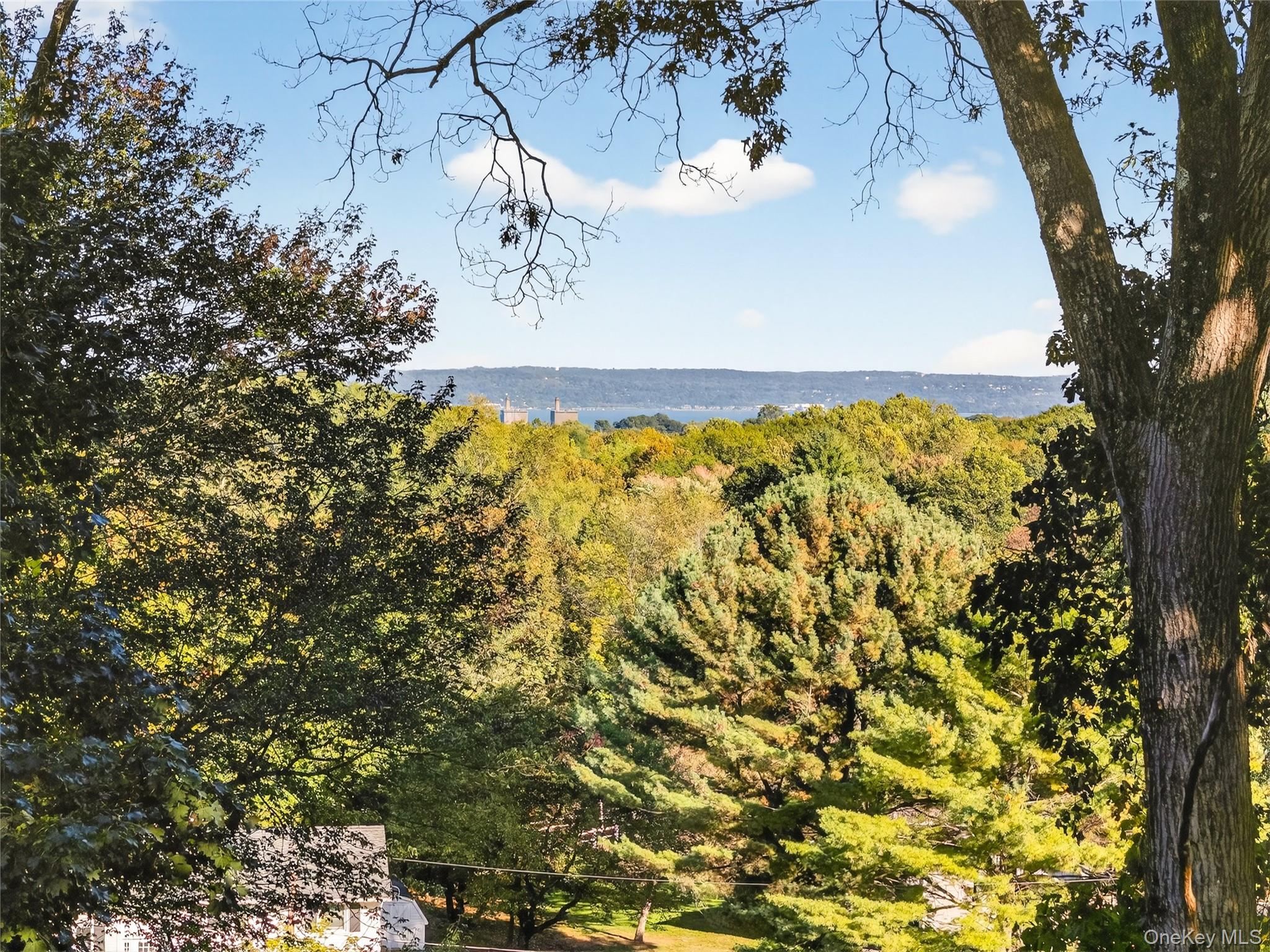 9 Oakwood Lane, Thiells, NY 10984