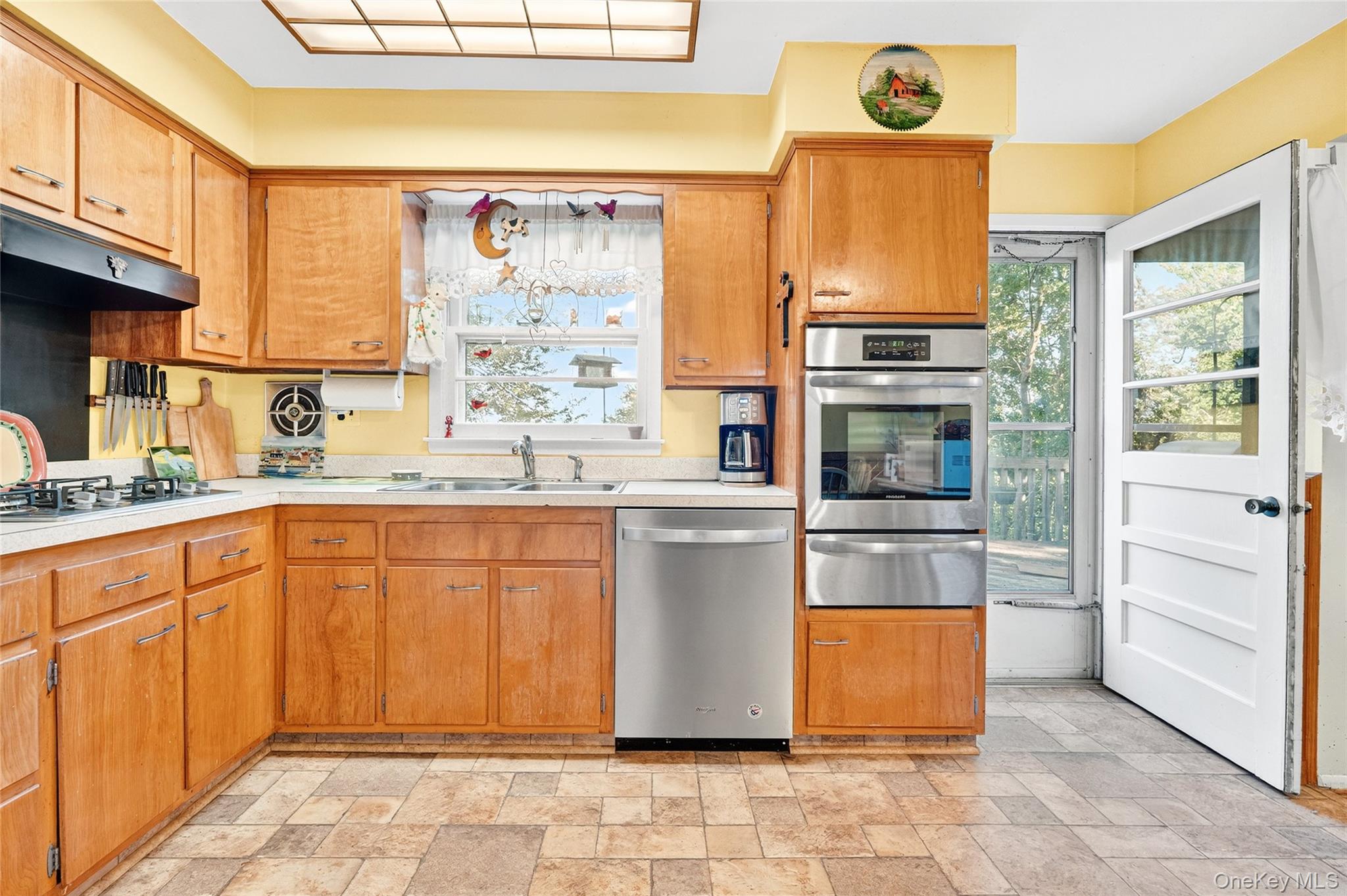 9 Oakwood Lane, Thiells, NY 10984