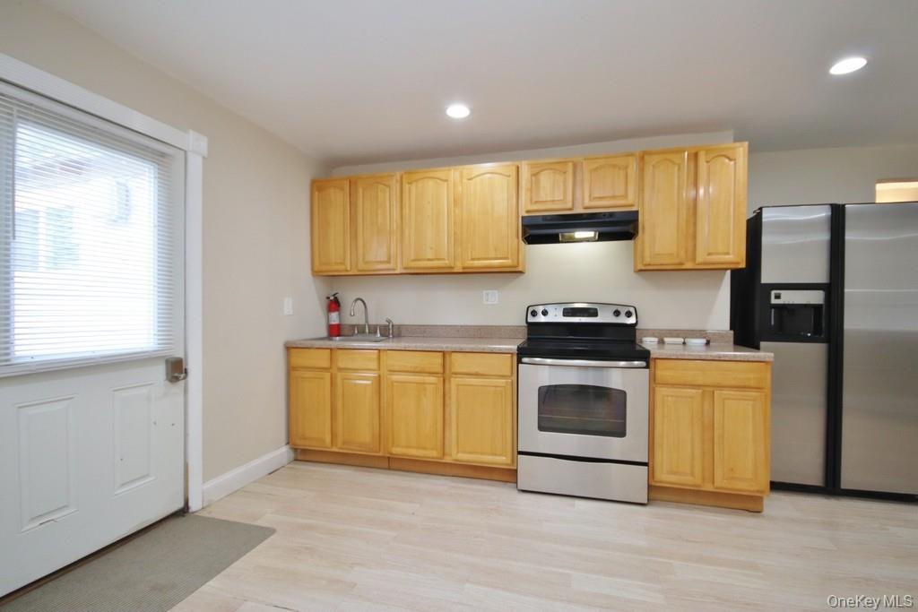 208 Myrtle Ave # UNIT 2A, Mahopac, NY 10541