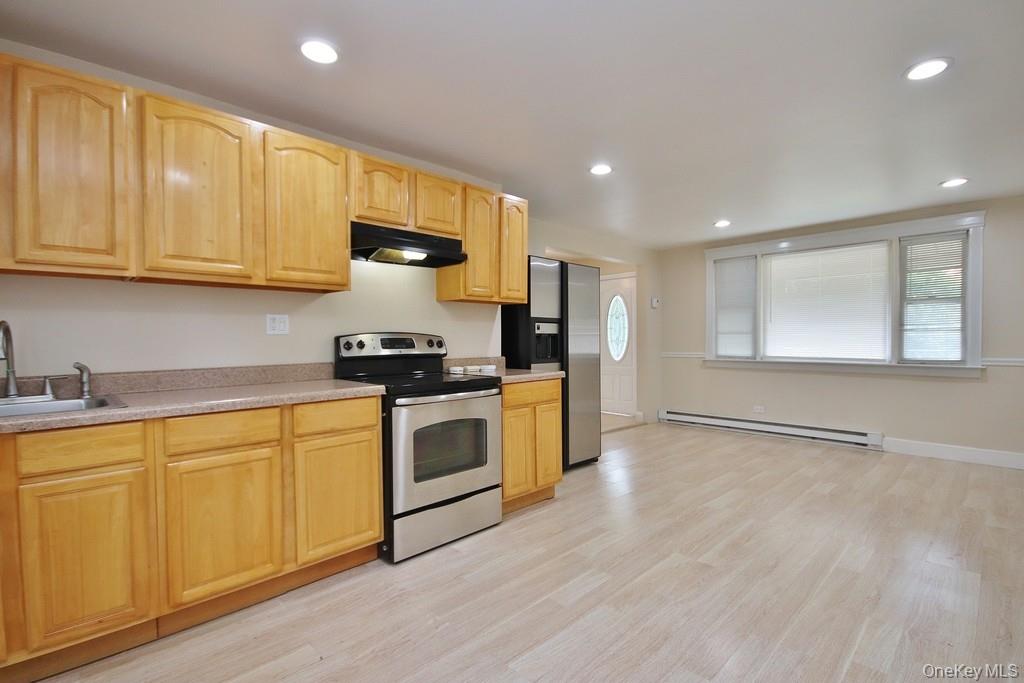 208 Myrtle Ave # UNIT 2A, Mahopac, NY 10541