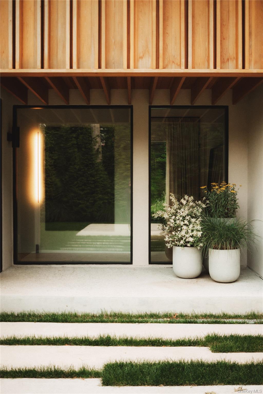 96 Godfrey Lane, Huntington, NY 11743