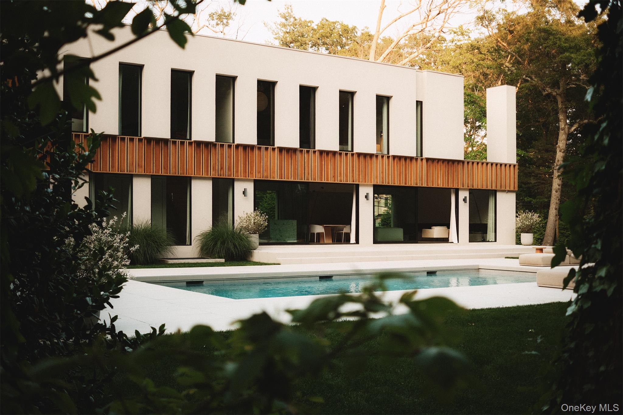 96 Godfrey Lane, Huntington, NY 11743