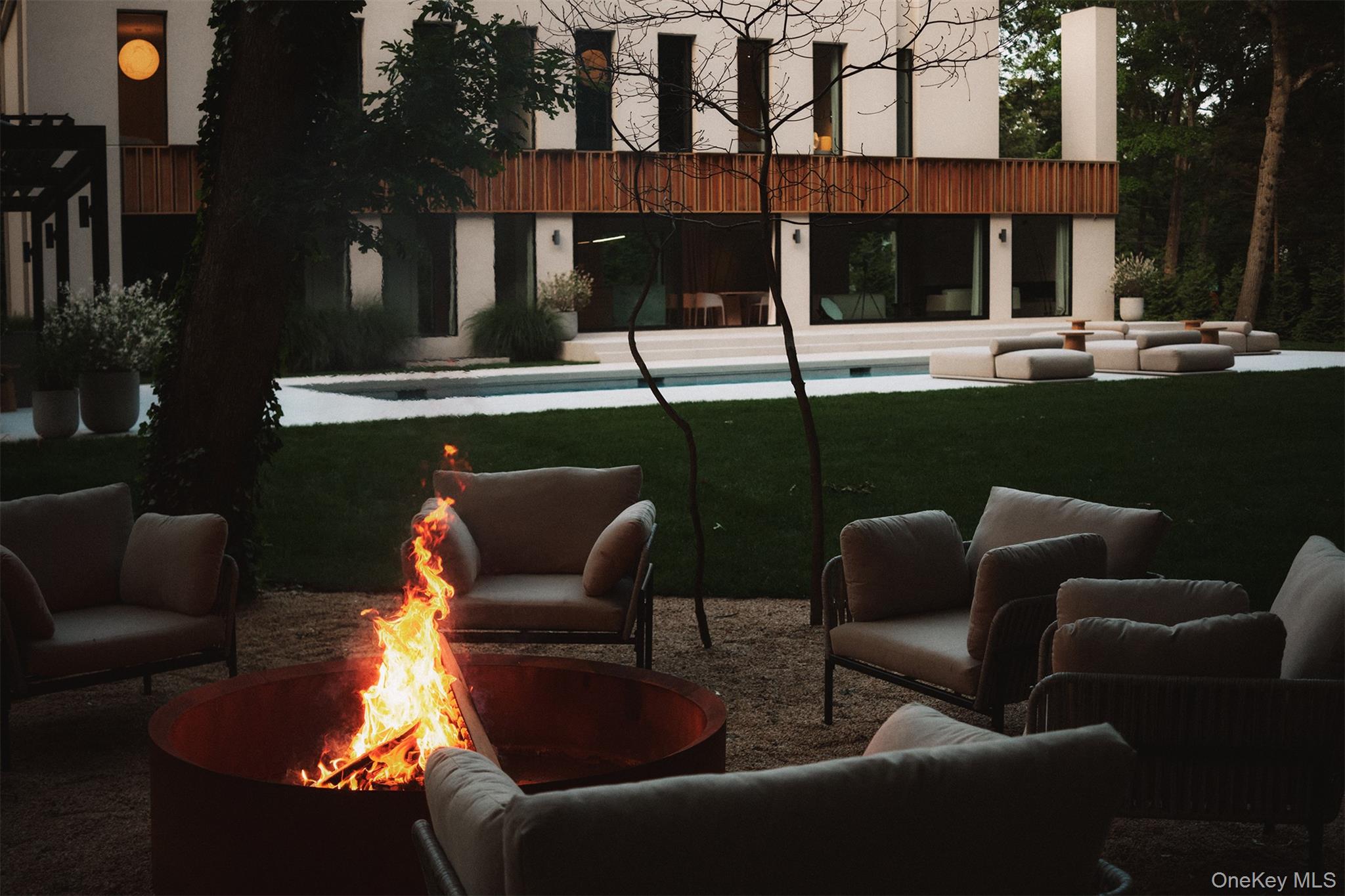 96 Godfrey Lane, Huntington, NY 11743