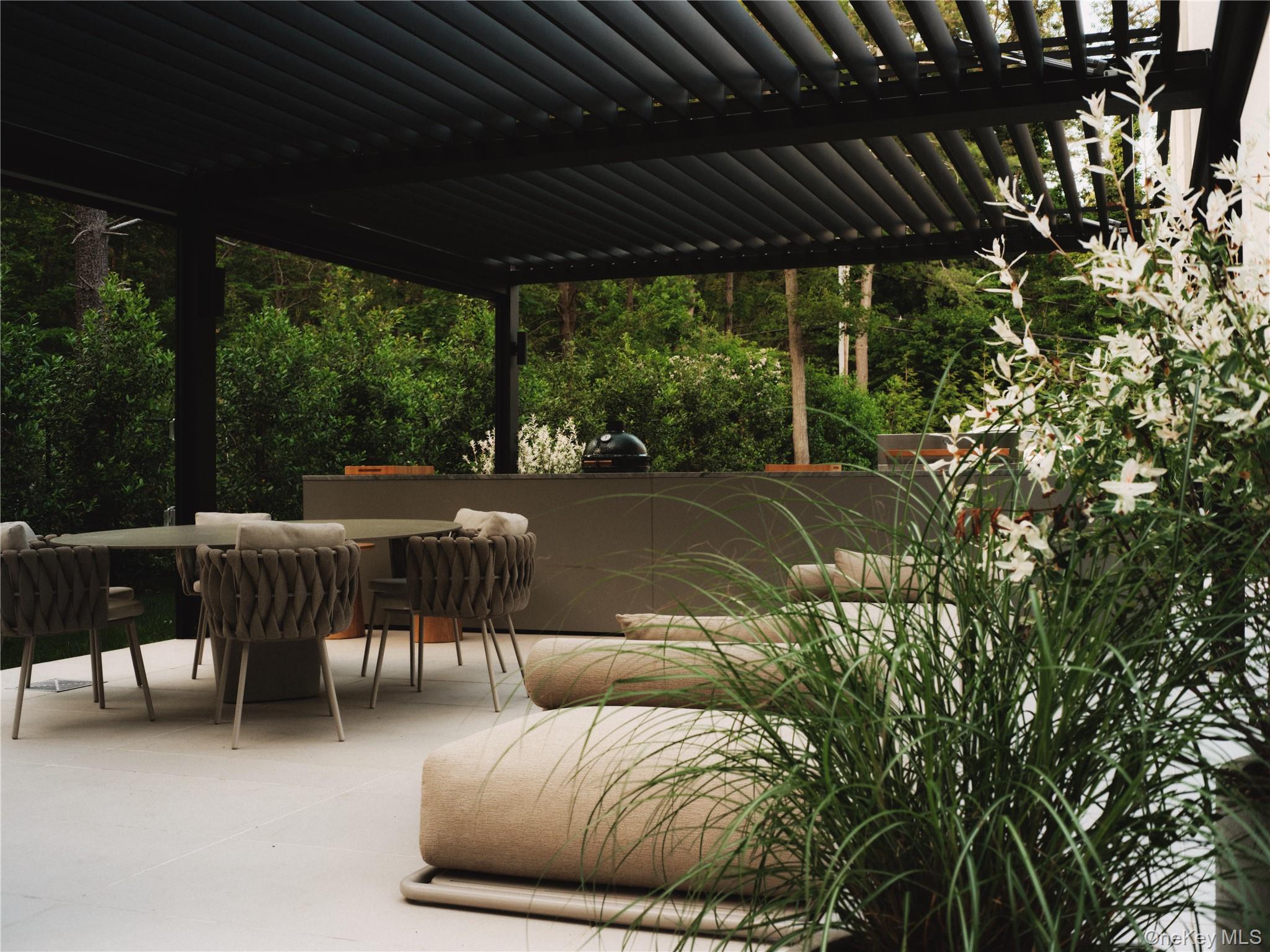 96 Godfrey Lane, Huntington, NY 11743