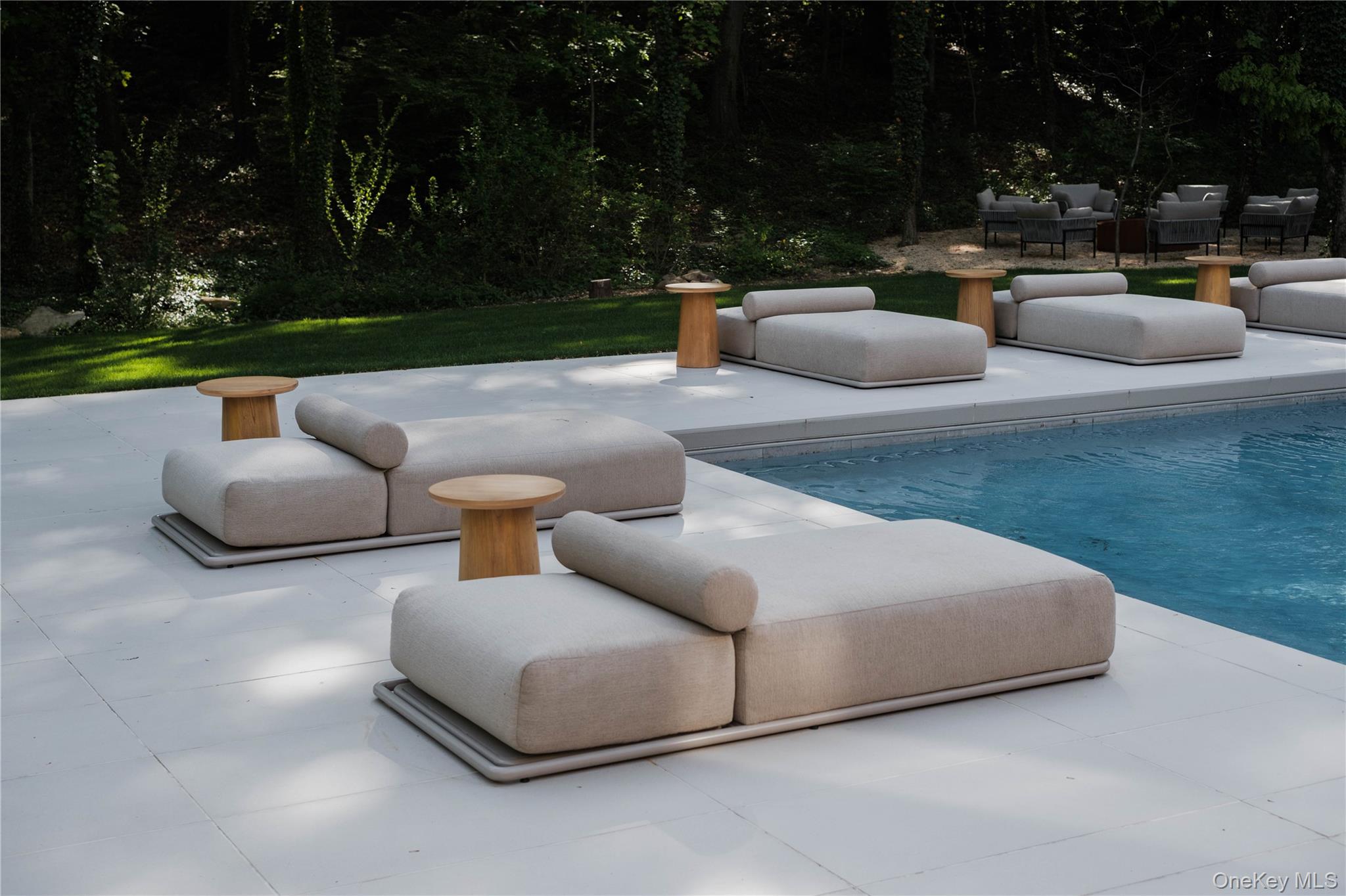 96 Godfrey Lane, Huntington, NY 11743