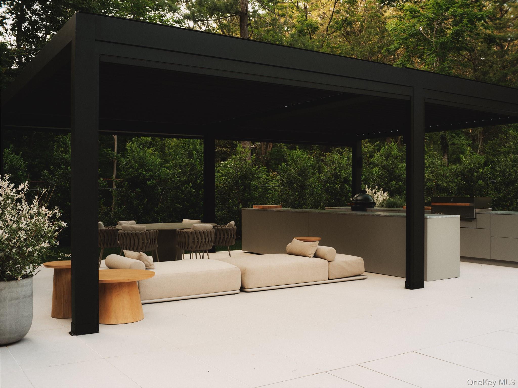 96 Godfrey Lane, Huntington, NY 11743